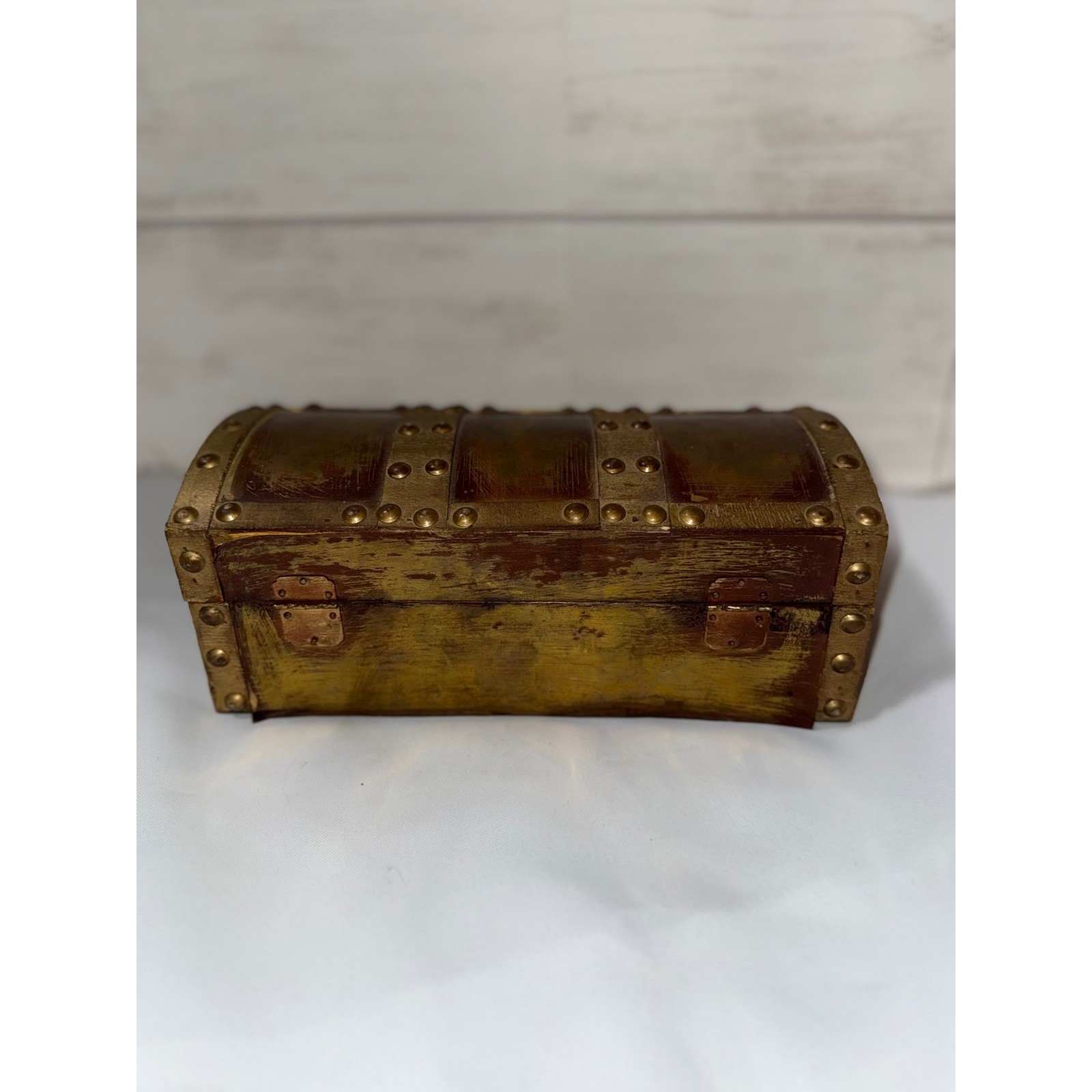 Vintage Style Wood Pirate Treasure Chest Decorative Trunk Gold Studded Brown 8in