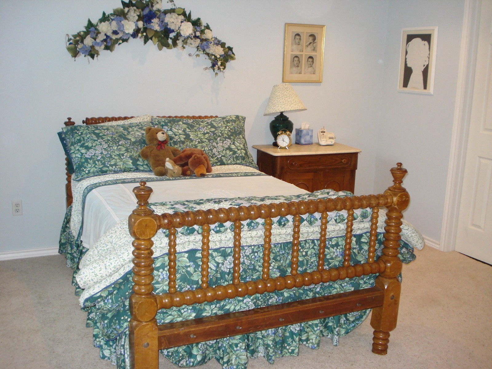 VINTAGE Laura Ashley BRAMBLE Custom Made Artificial Floral Wall Swag- EUC