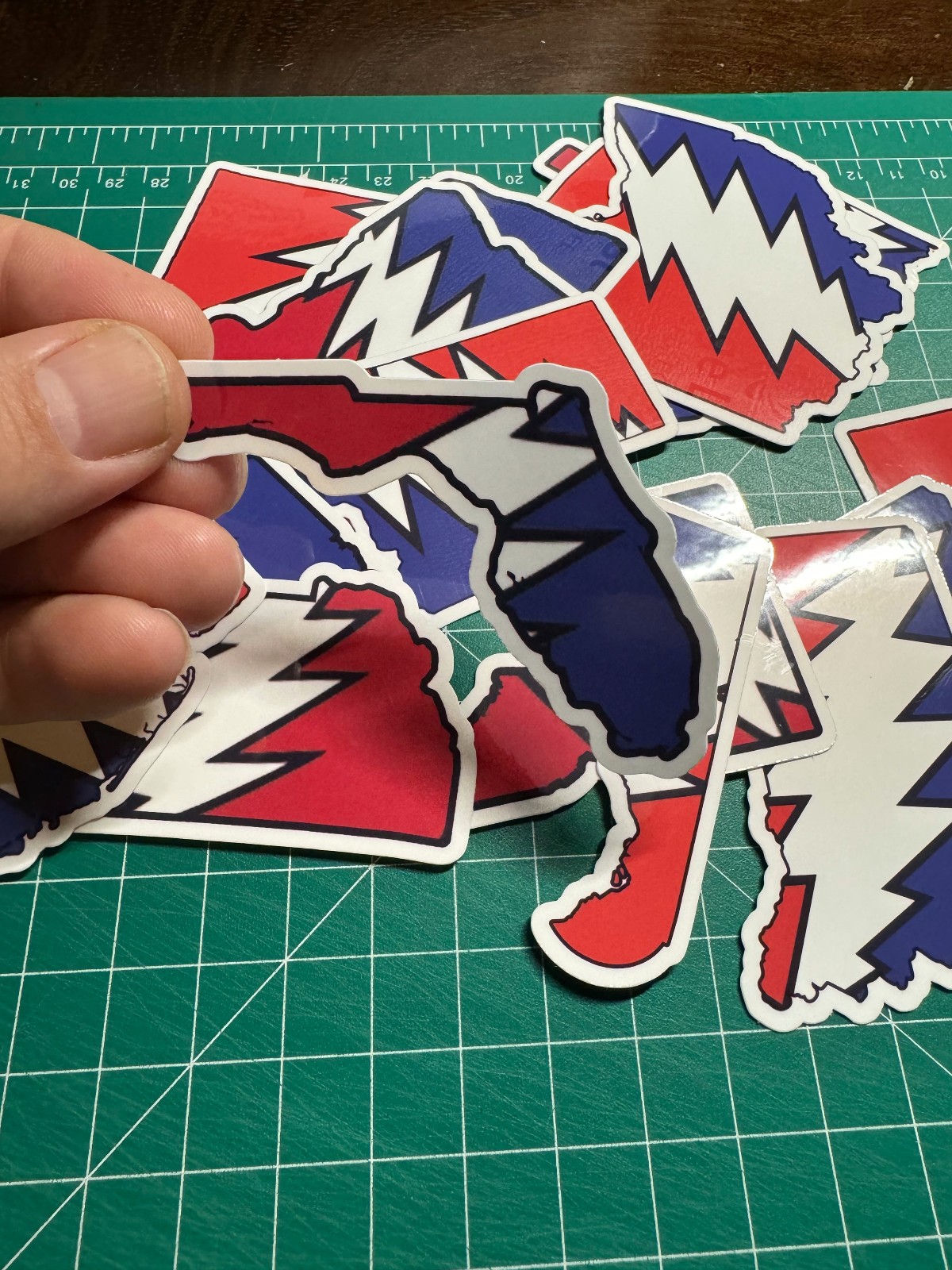 Florida Stealie – Grateful Dead – Laminated Vinyl Sticker 2.5″x3″