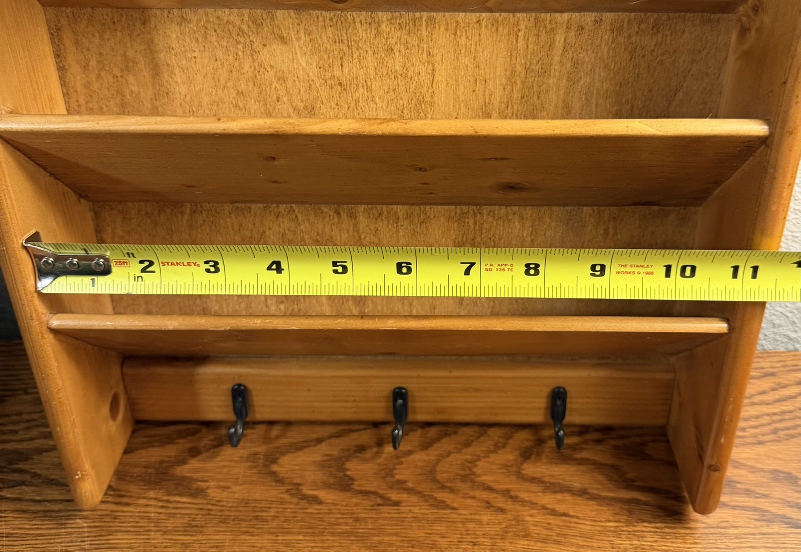 VTG Wooden Mail Organizer Wall Mount Pine Letter Bill Holder Rack w/ 3 Key Hooks