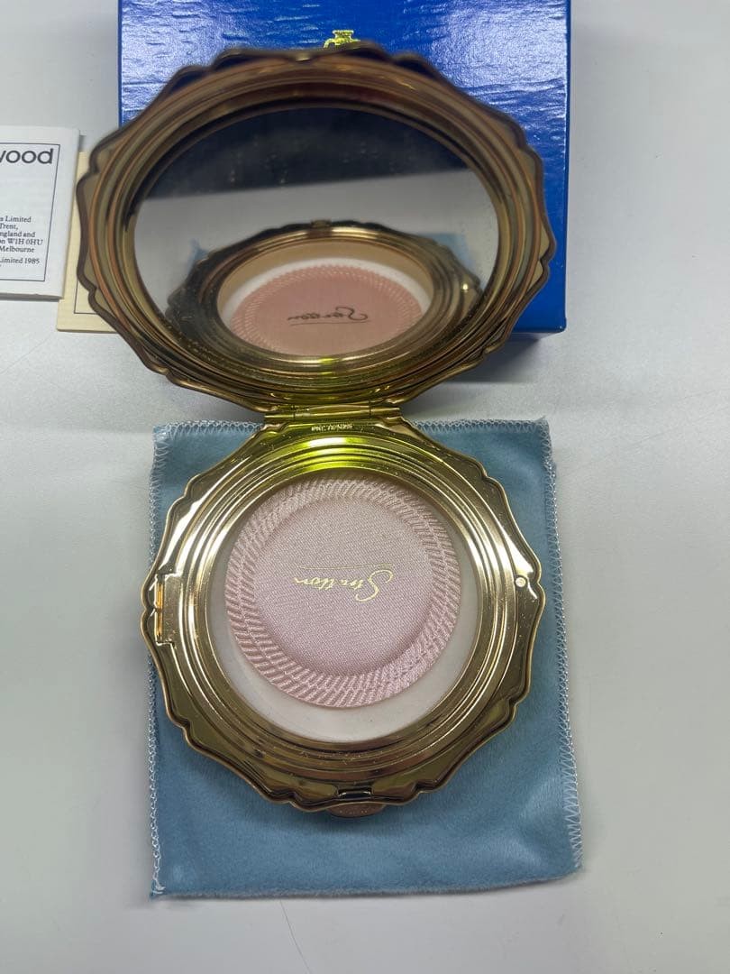 Wedgwood Floral Compact Mirror 8cm Original Box Collectible New
