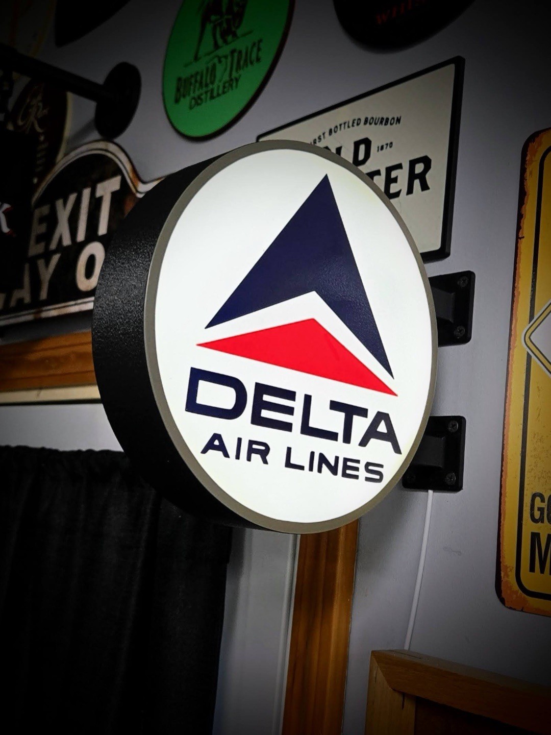 Delta Air Lines Round LED Light Box | Double Sided RGB Option