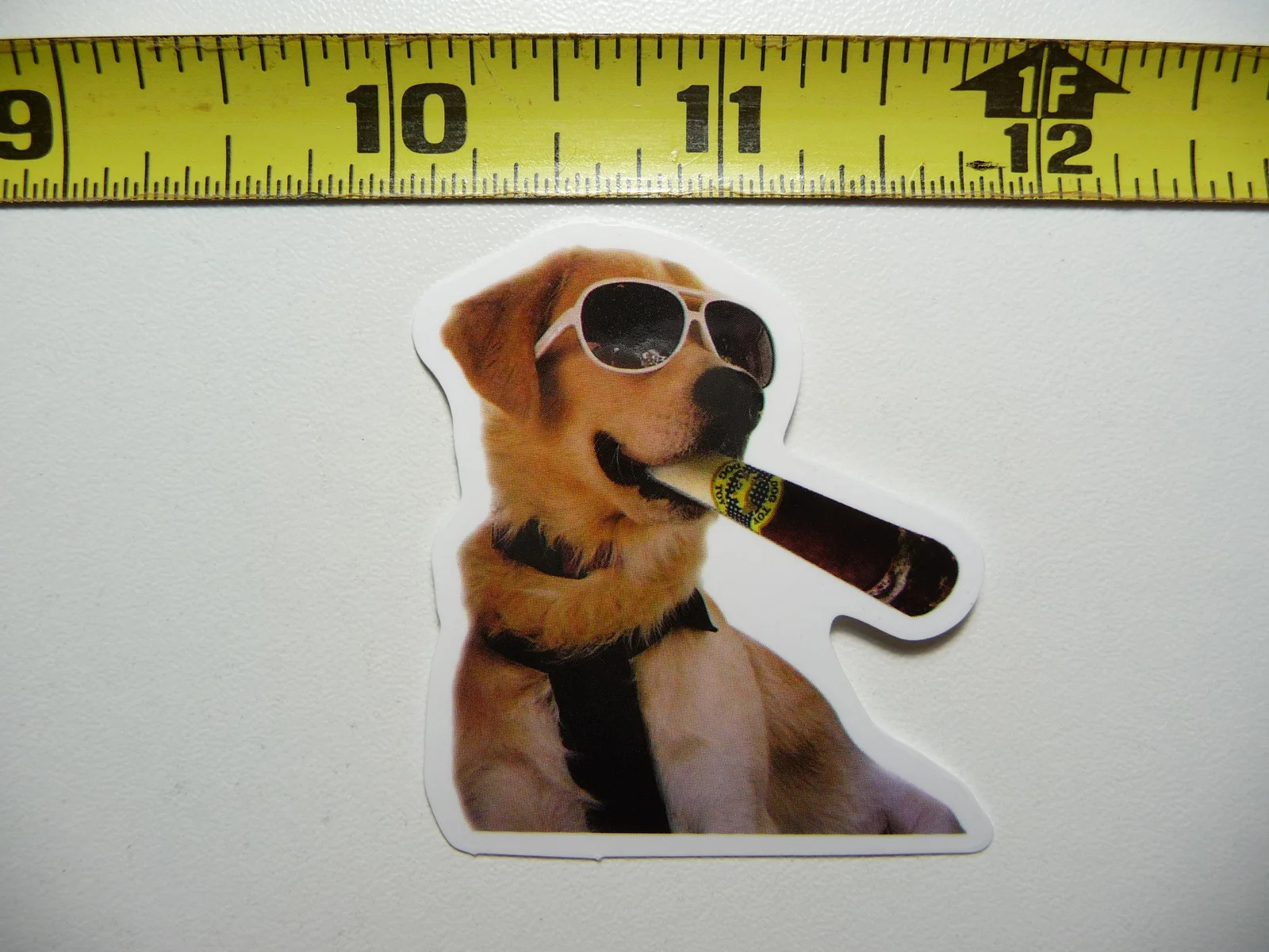 LABRADOR RETRIEVER SMOKING TOY FUNNY SMALL STICKER DECAL CUT PET DOG PUPPY FUN