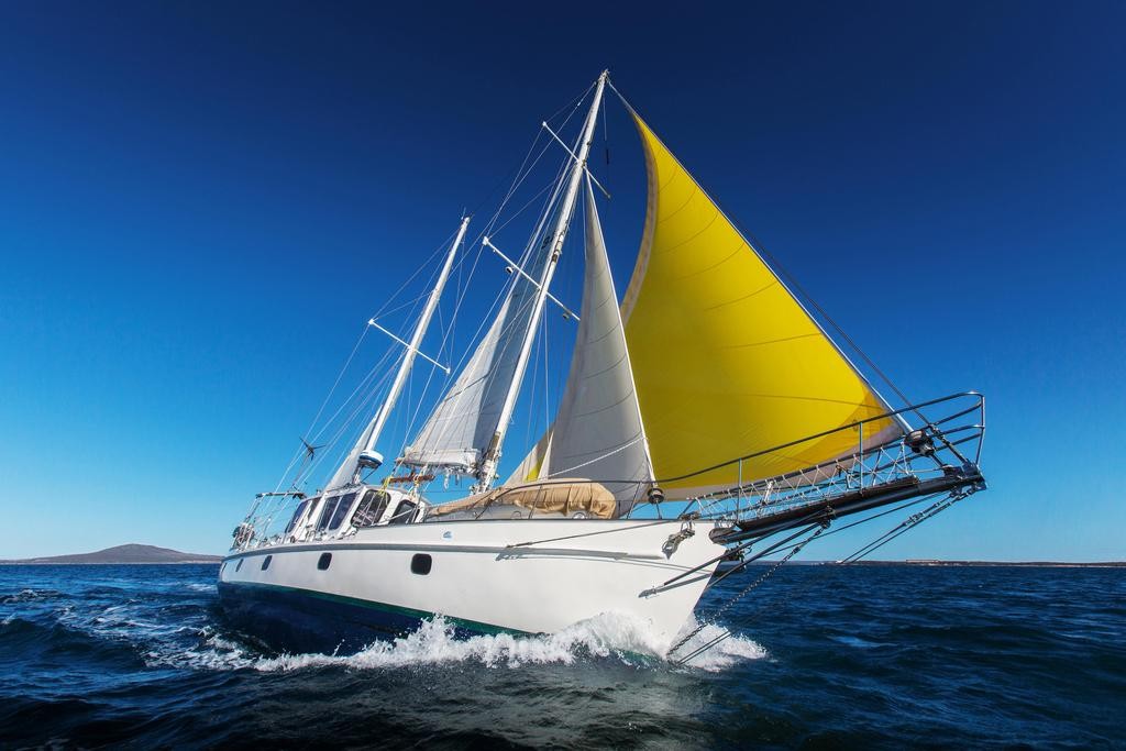 Ocean Sailing in a Yacht Photo Photograph Cool Wall Decor Art Print Poster 36×24