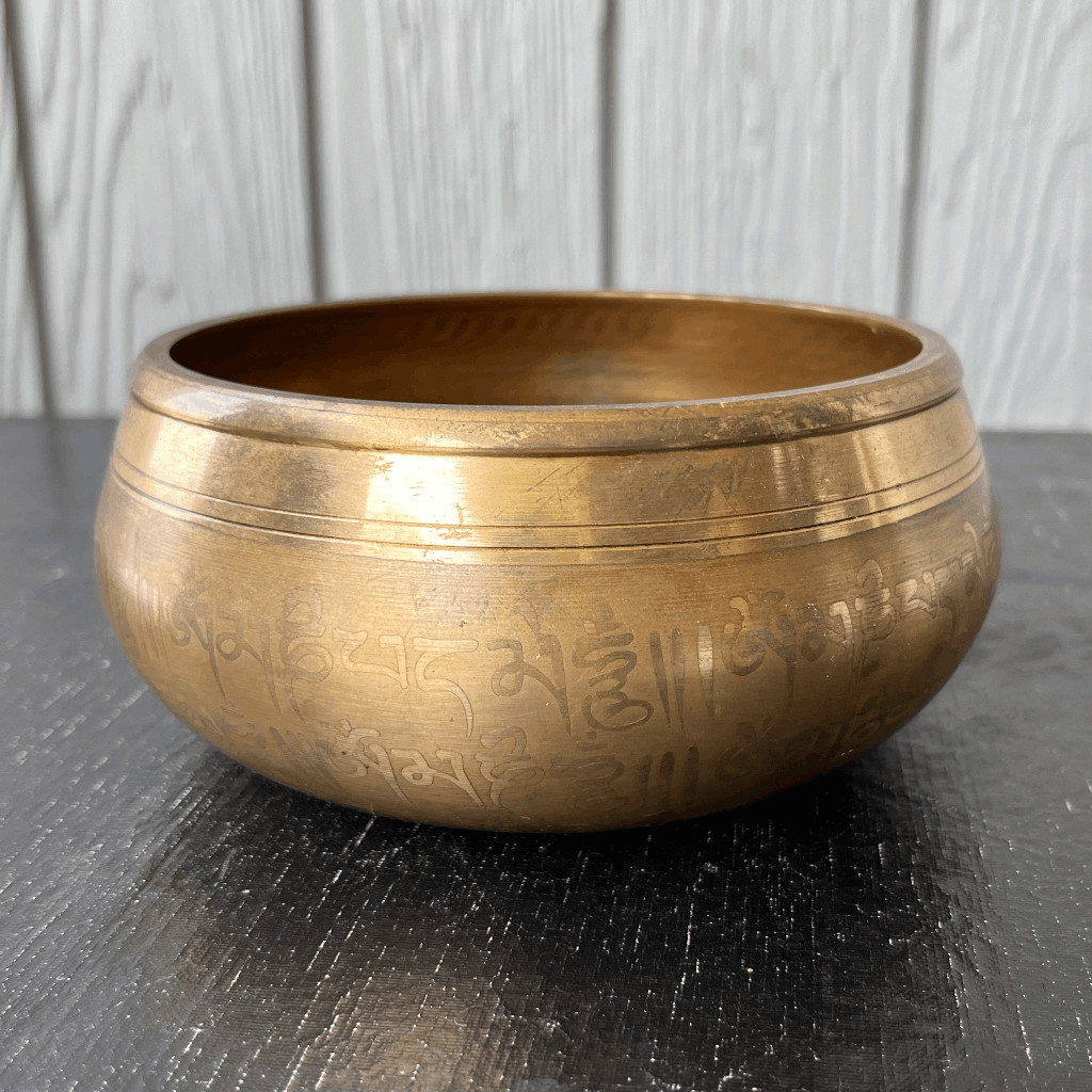 Brass Buddha Singing Bowl with Engraved Sanskrit Mantras 5″x2″ 10oz