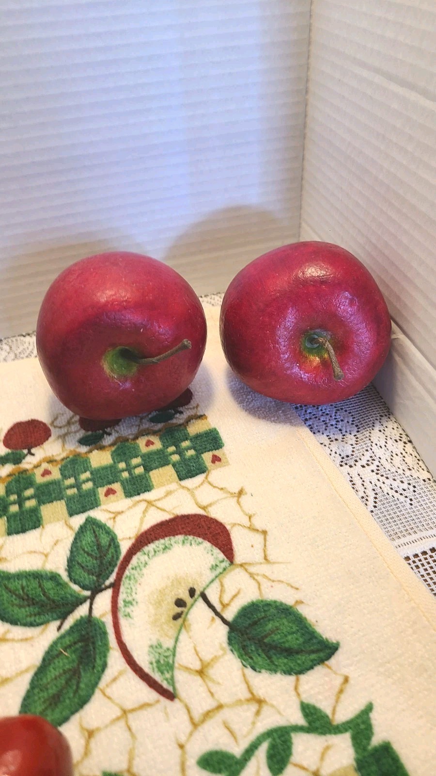 Apple Decor Lot Kitchen Mini Basket Wood & Wax Apples S & P Shakers, Dish Towel