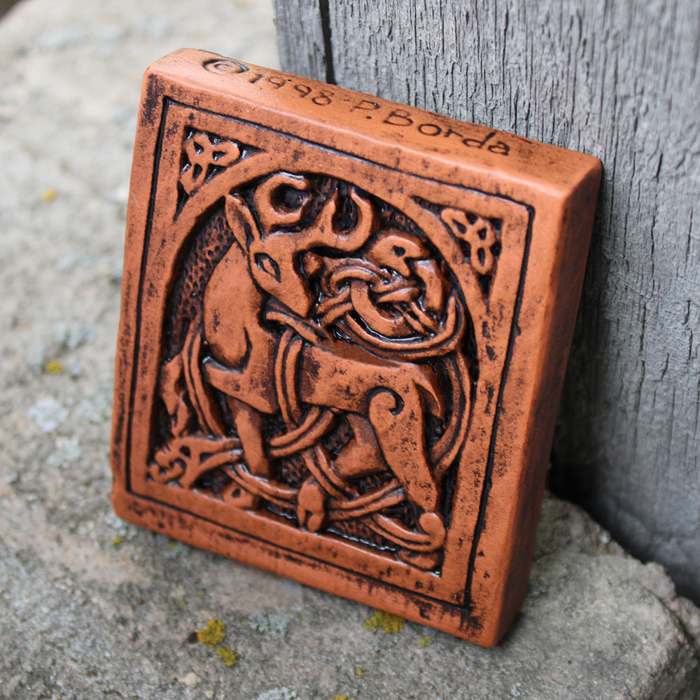 Small Celtic Knot Stag Plaque – Dryad Design – Irish Knotwork Deer Decoration