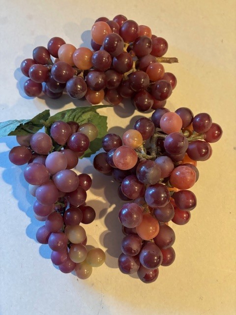 Rubber Grapes Vintage Reddish Purple Realistic 7-8″ length Lot of 6