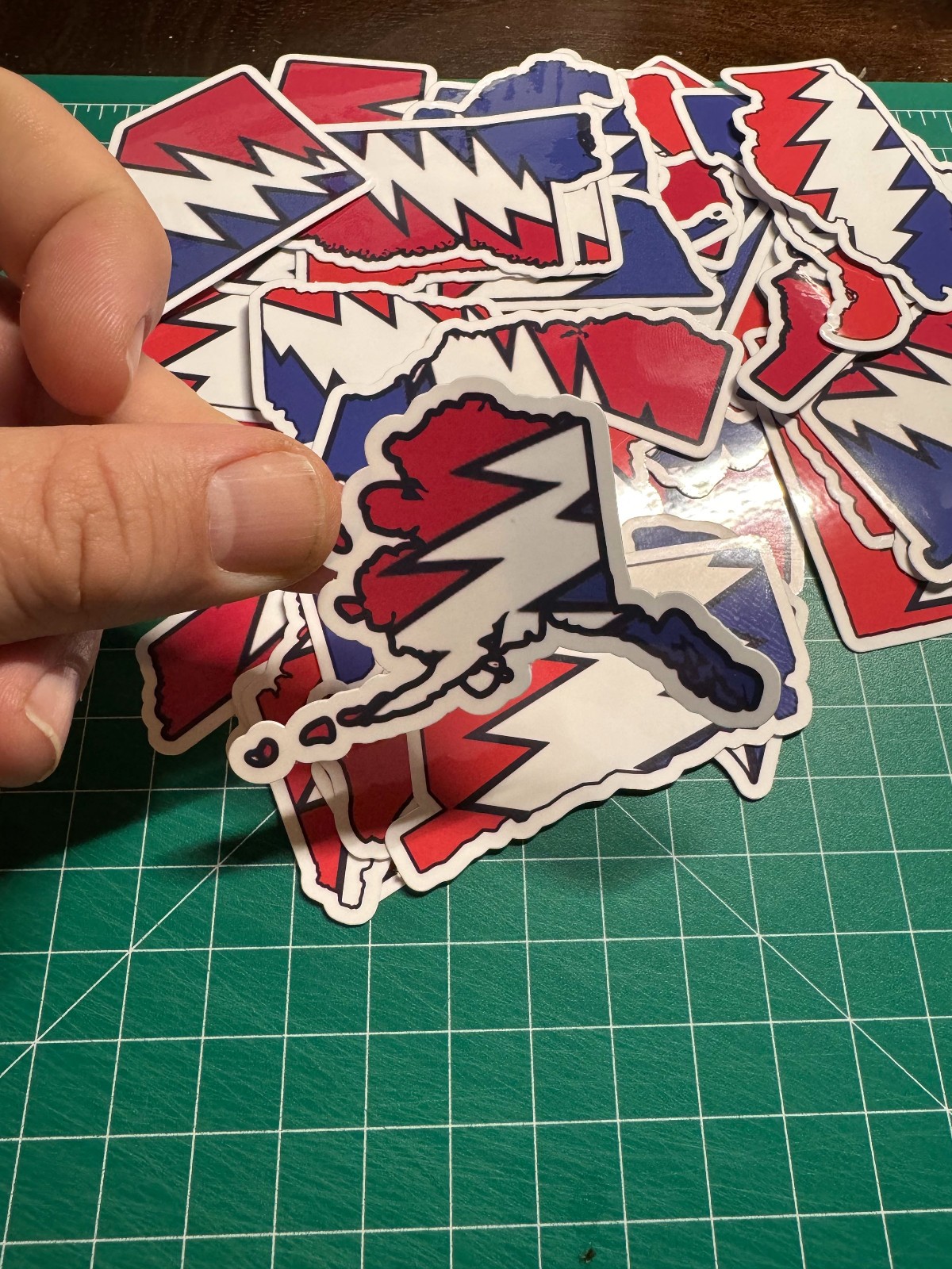 Alaska Stealie – Grateful Dead – Laminated Vinyl Sticker – 2″x3″
