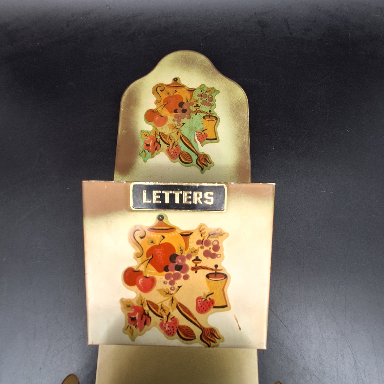 Vintage Wall Mount Key & Letter Holder Organizer 3-Tier Mail Sorter Fruit Decor