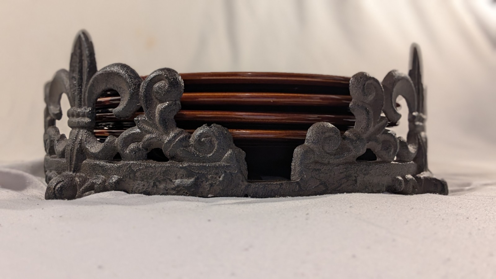 Wrought Iron Plate Charger Holder 12.5″ – Heavy Metal Scalloped Base