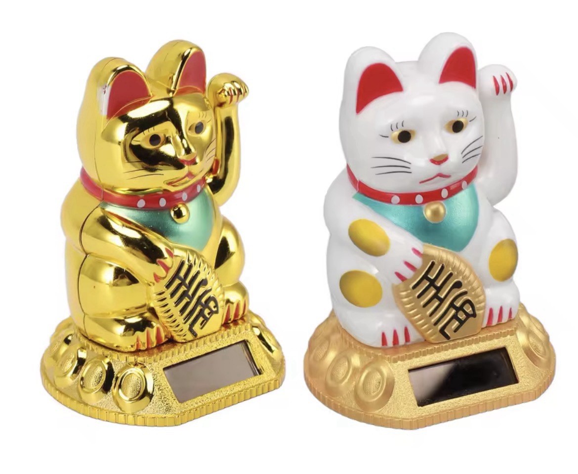 Chinese Lucky Cat Decoration Waving Arm Solar Light Induction Statue Decor