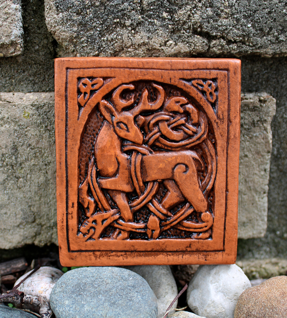 Small Celtic Knot Stag Plaque – Dryad Design – Irish Knotwork Deer Decoration