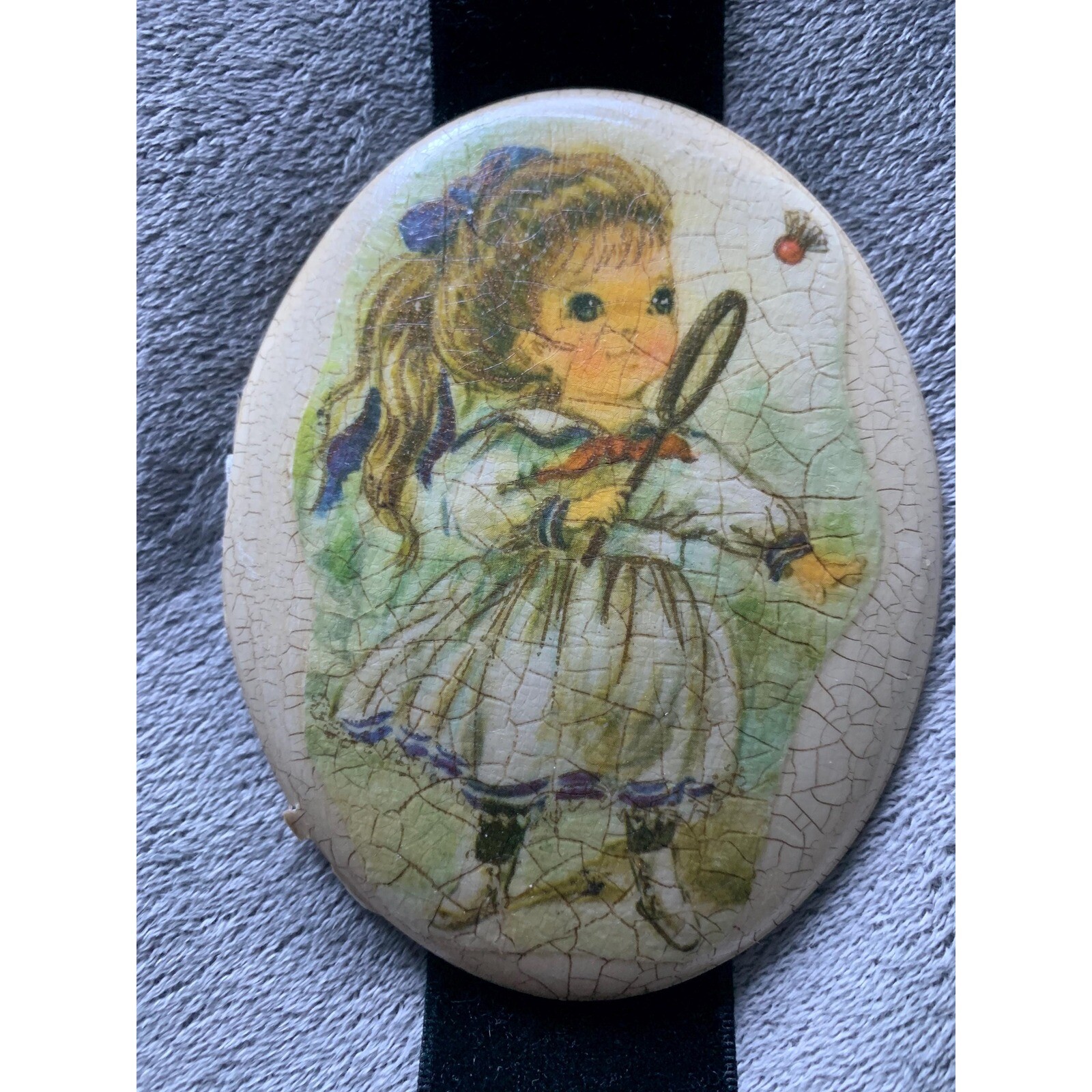 Vintage Oval Decoupaged Plaster Girl Badminton Ribbon Wall Plaque Cottage Retro