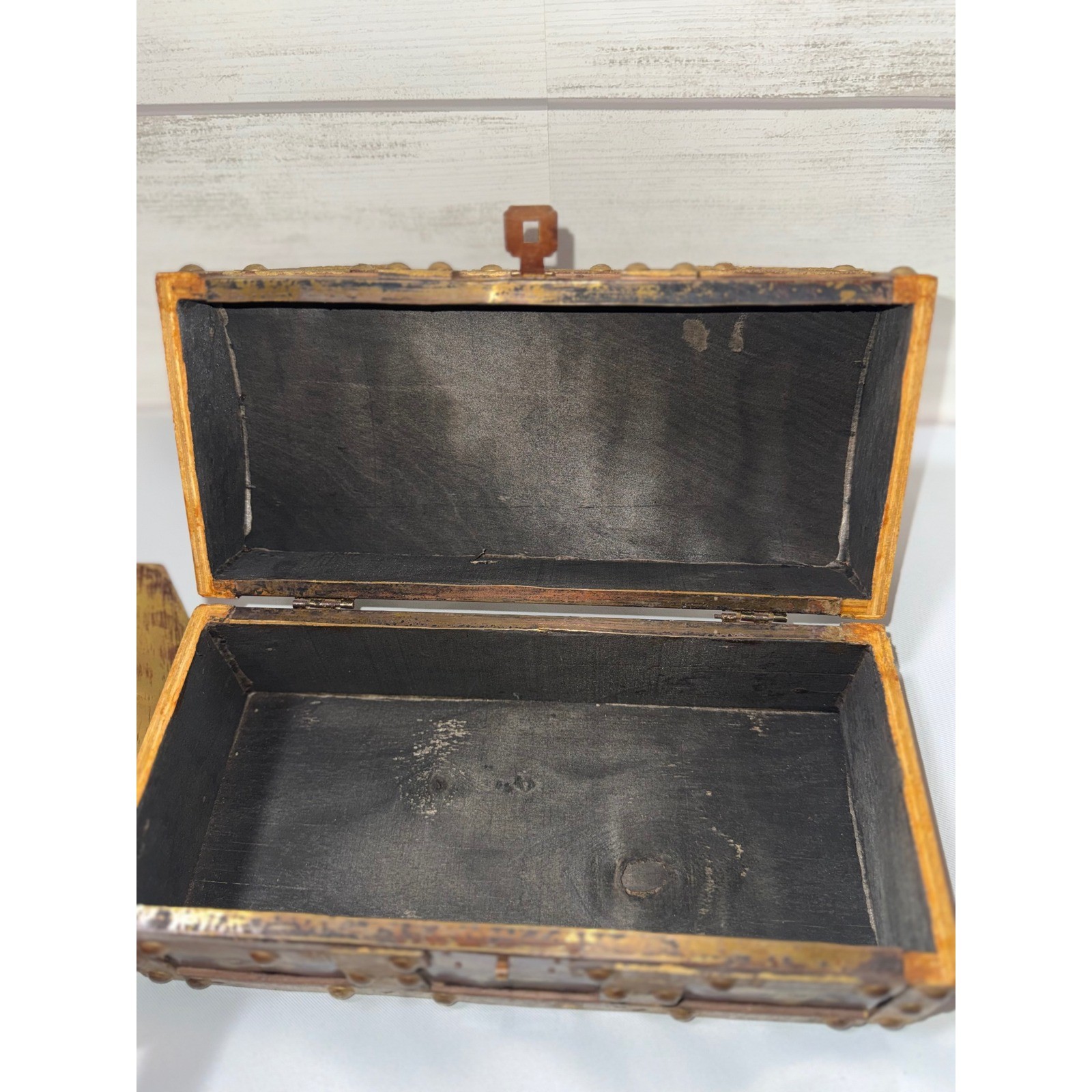Vintage Style Wood Pirate Treasure Chest Decorative Trunk Gold Studded Brown 8in