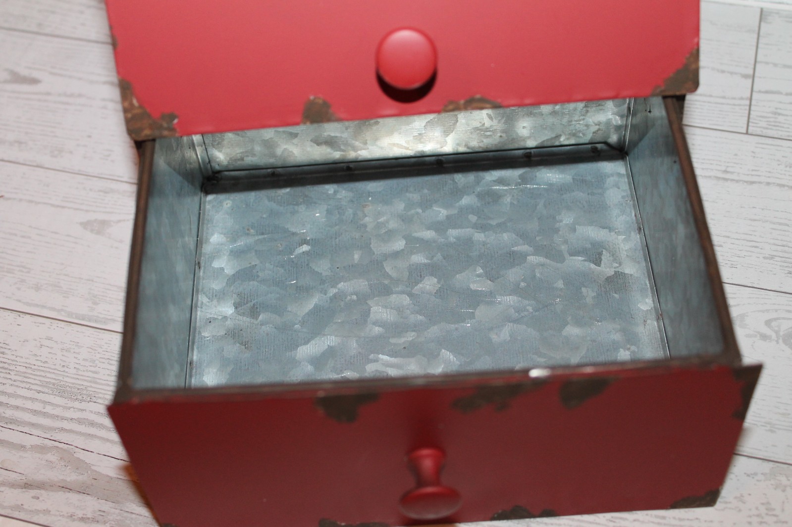 Audrey’s Farmhouse Red Metal Distressed Counter Storage Bin Country Farm NEW