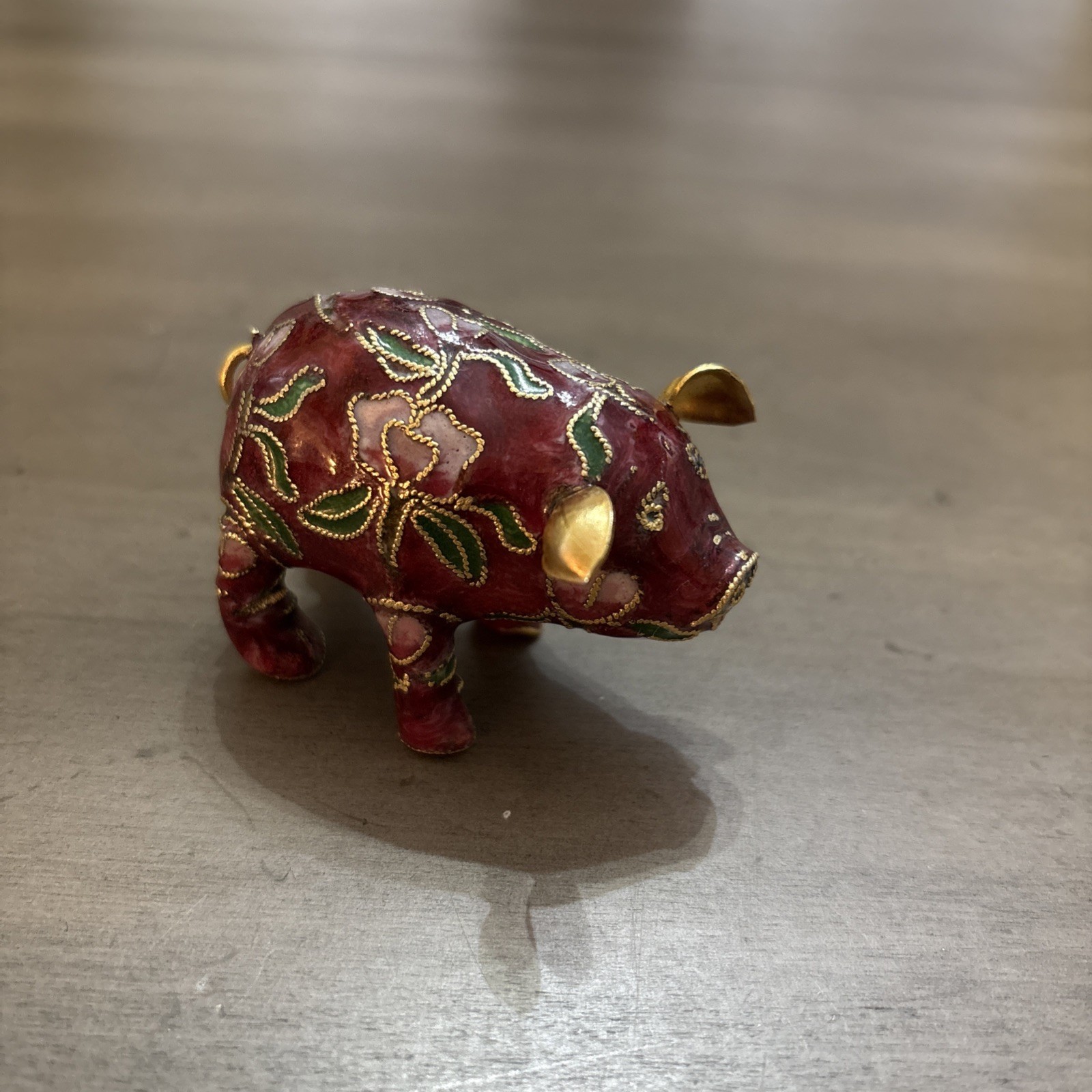 Vintage Cloisonné Burgundy/Purple Pig Floral Design Gold Inlay 2 in Tall