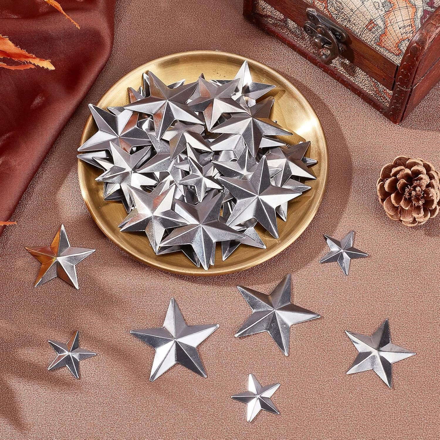 GORGECRAFT 90PCS 3 Sizes Metal Barn Star Rustic Three Dimensional Bulk Unfinishe