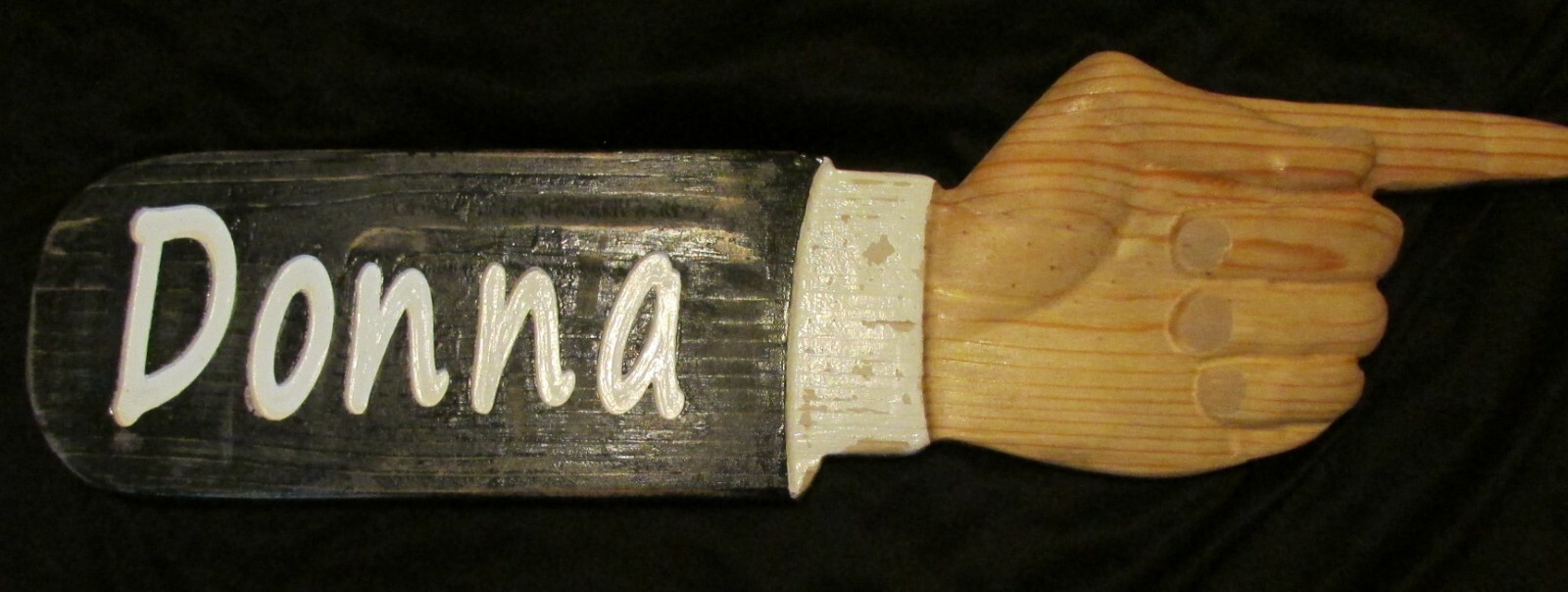 3D 23″ CARVED WOODEN SIGN POINTING FINGER CUSTOMIZED ”:YOUR WORDS” PLAQUE