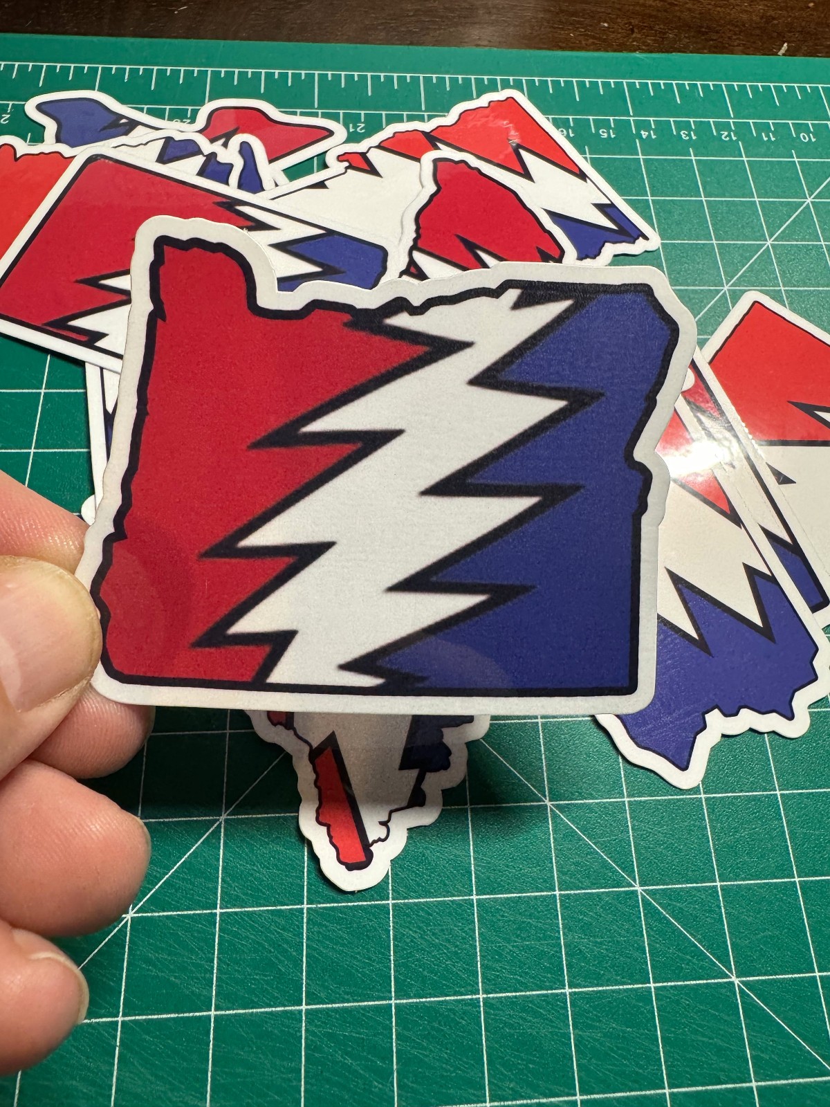 Oregon Stealie – Grateful Dead – Laminated Vinyl Sticker 3″x2.5″