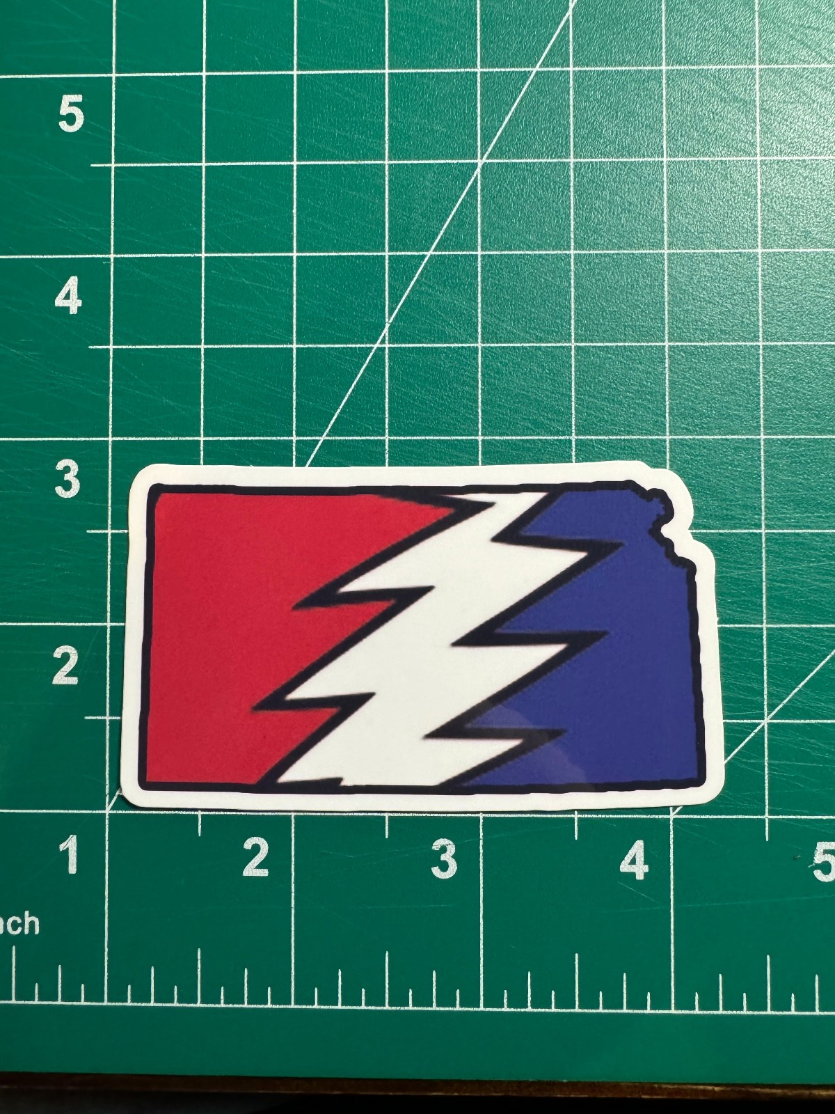 Kansas Stealie – Grateful Dead – Laminated Vinyl Sticker 2″x3″