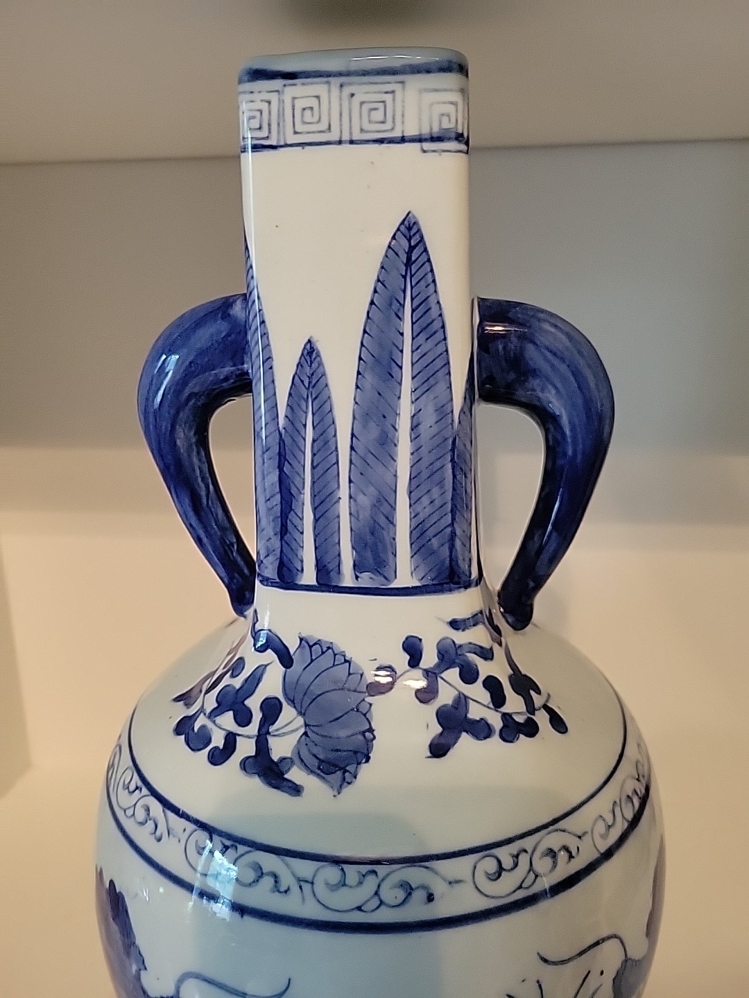 Asian Chinoiserie Vase Dragons Large Three Hands Corp Ceramic Blue White decor