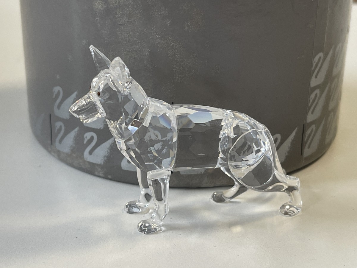 Swarovski Figurine 235484 German Shepherd 8cm. With original packaging & cert…