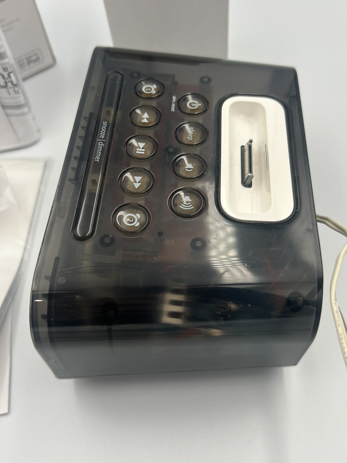 iHome iH22 System Dual Alarm Clock iPhone iPod Charger