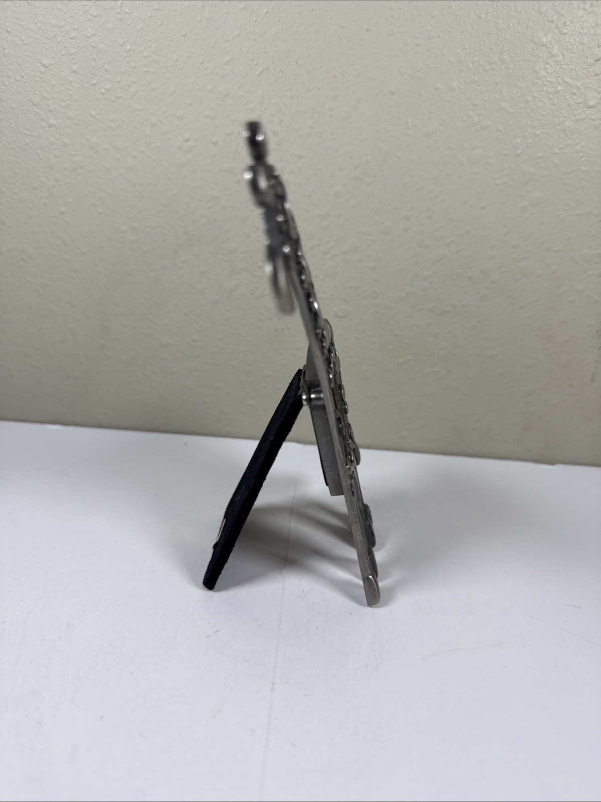 RAJ Silver tone Giraffe Picture Frame Holds 1.5″ X 1.5″ Photo 6 in High