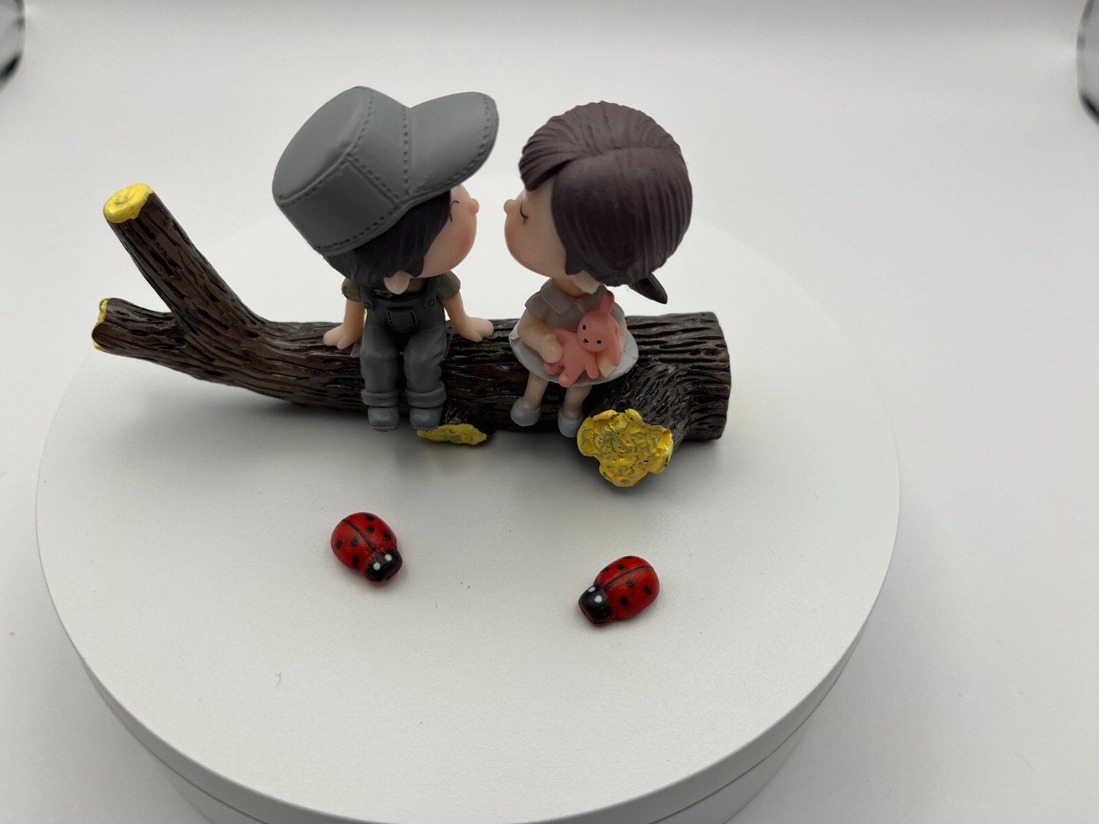 Cute Couple Mini Figure Statue Car Dashboard Decor Cartoon Interior Ornaments