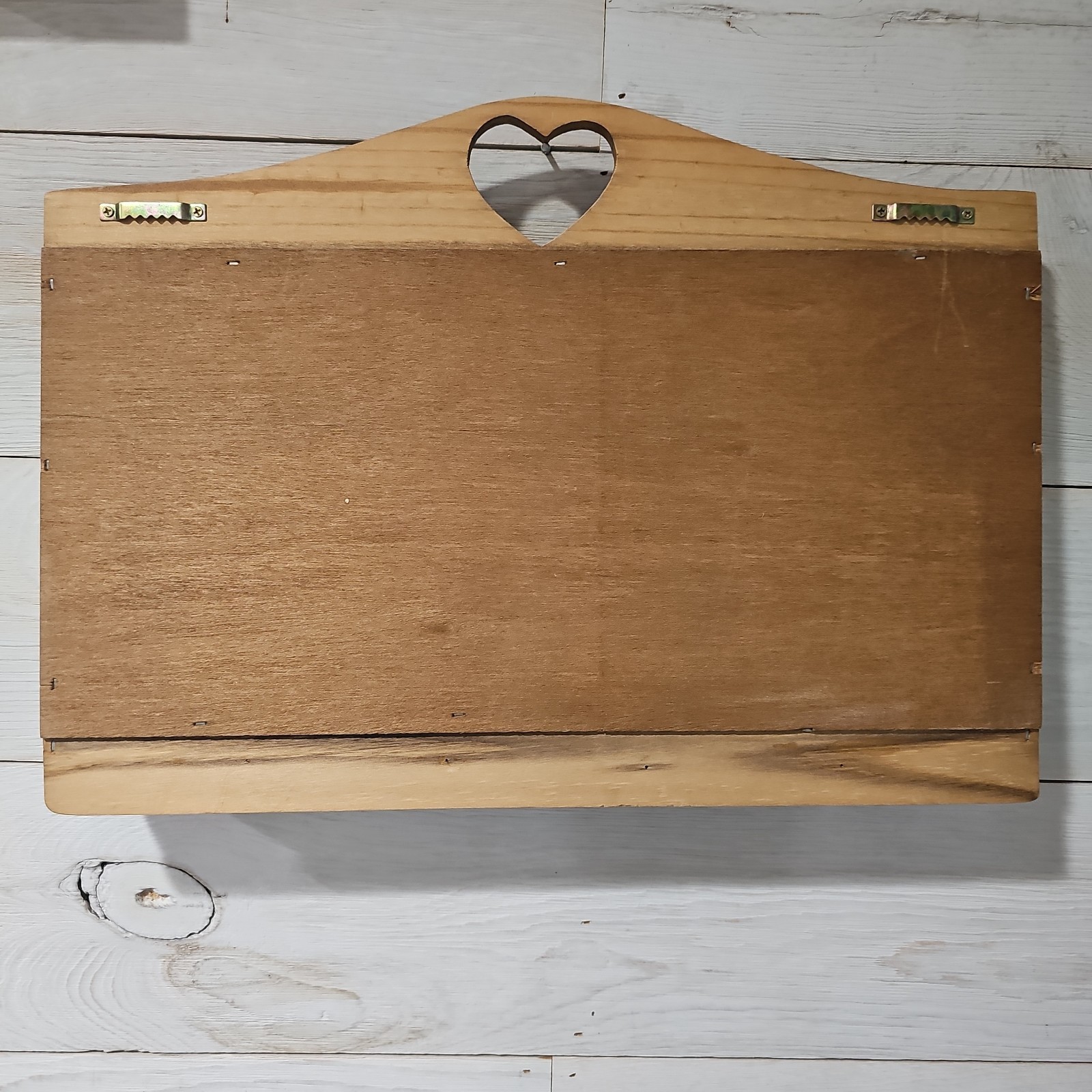 Vintage Wooden Heart Wall Hanging Mail Organizer & Key Holder – Country…