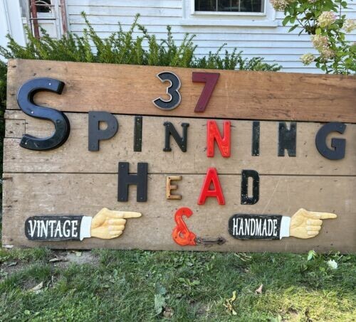 3D 23″ CARVED WOODEN SIGN POINTING FINGER CUSTOMIZED ”:YOUR WORDS” PLAQUE
