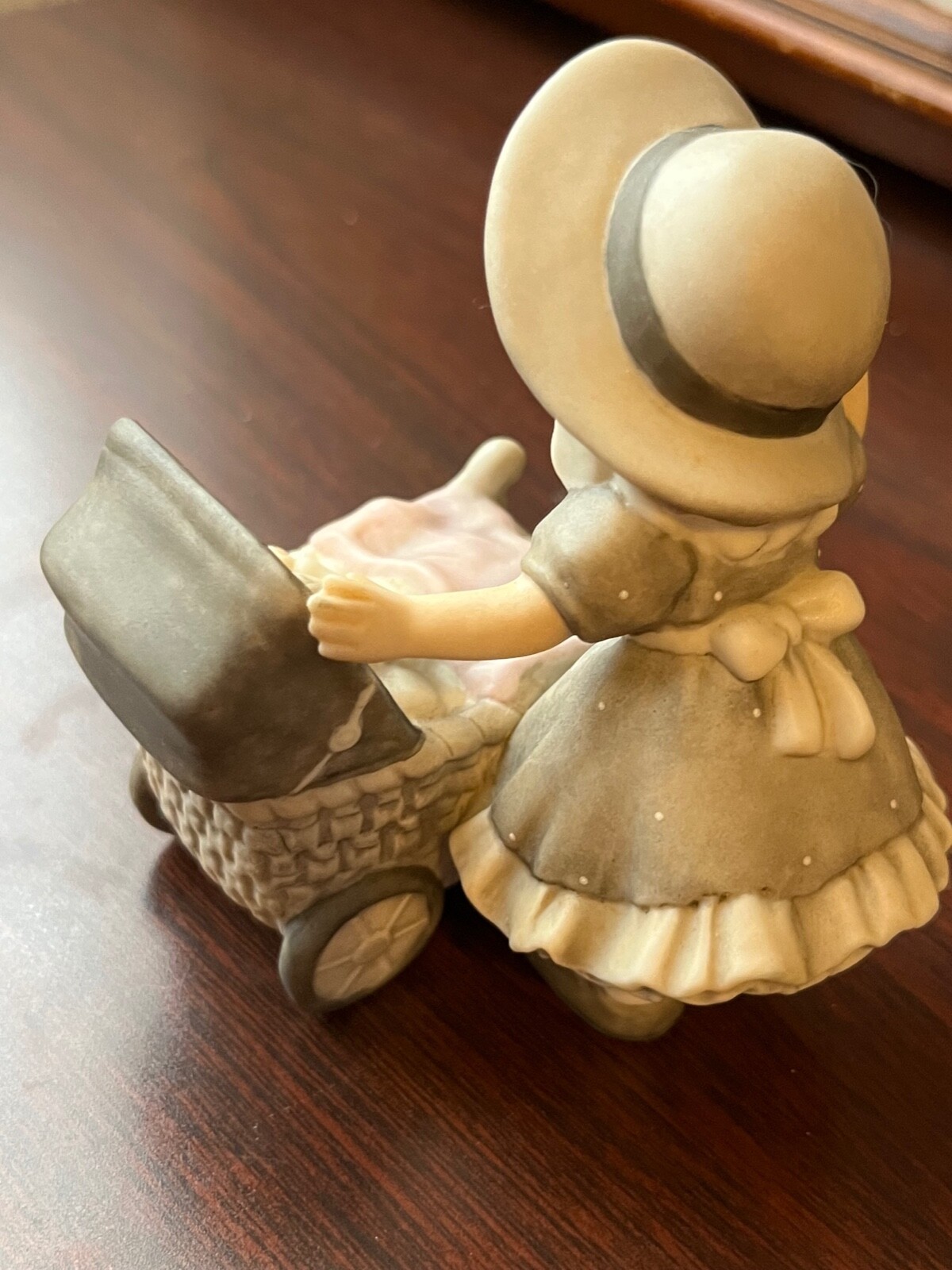 Pretty As A Picture, Kim Anderson figurine-A Little Bit of Heaven