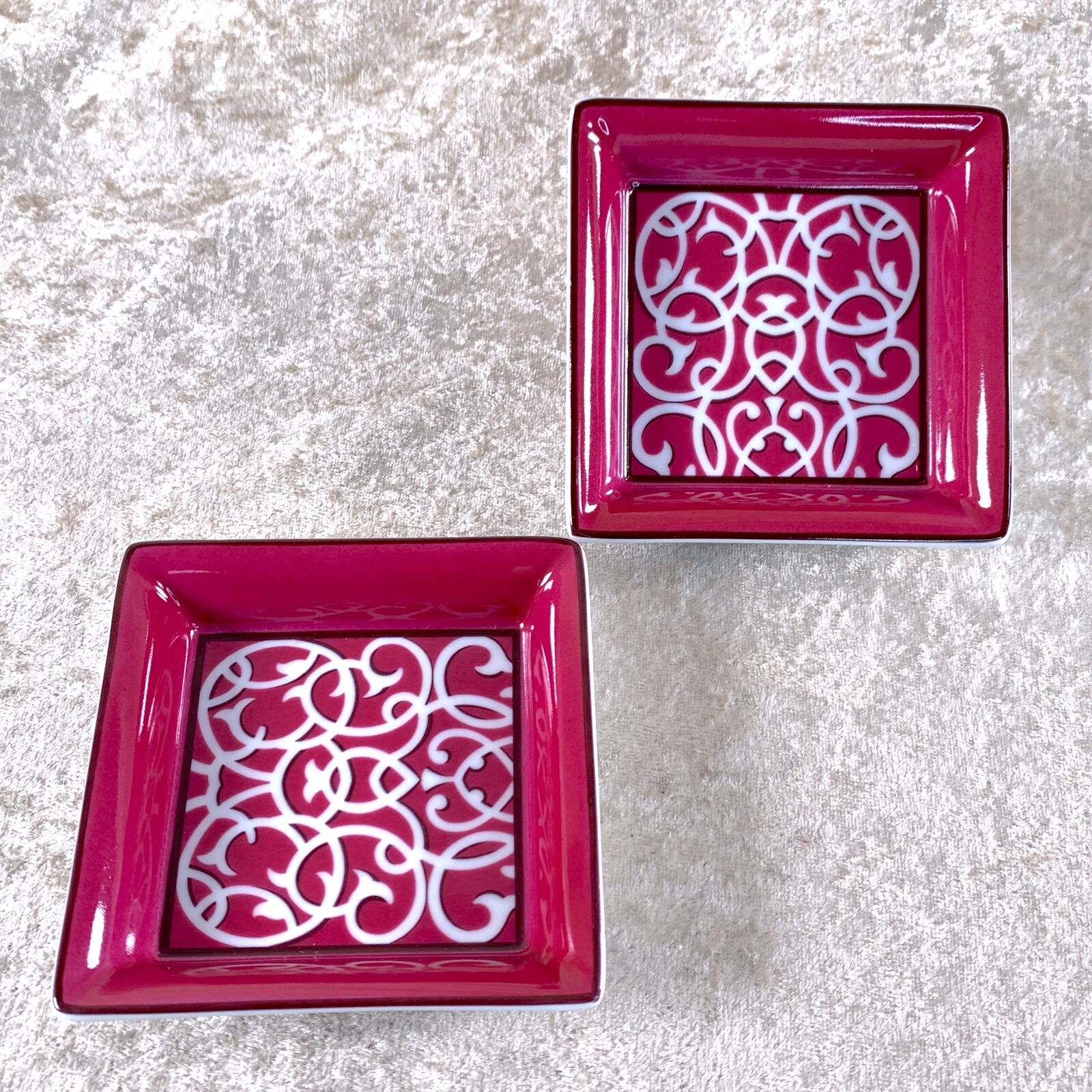Hermes Paris Mini Change Tray Ashtray Porcelain Red Attelage 8 x 8 cm Set of 2