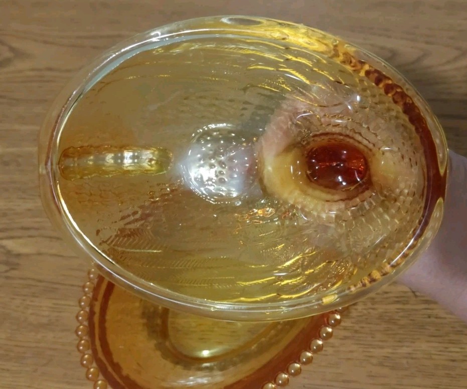 Amber Glass ”Hen on Nest” Covered Dish 5 1/2 In Tall 7 In Long NEW