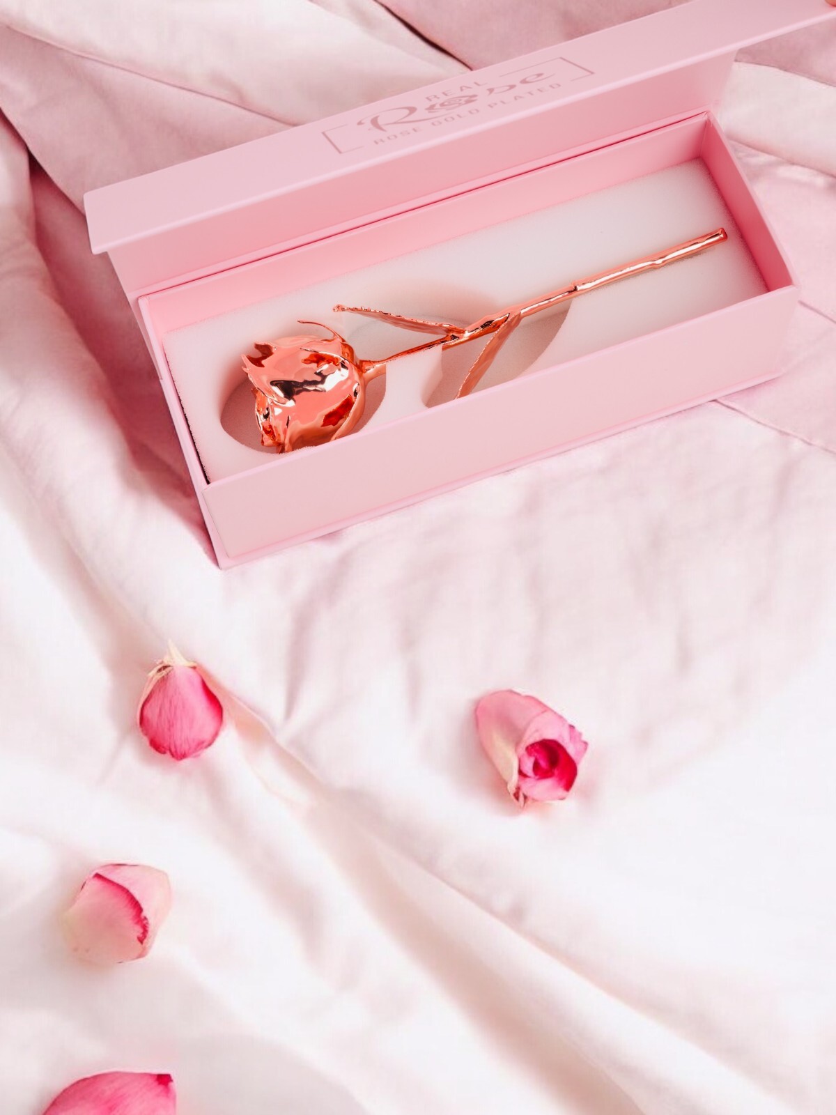100% Natural Rose Dipped in Rose Gold, Short Stem 7″ tall, Anniversary, Proposal