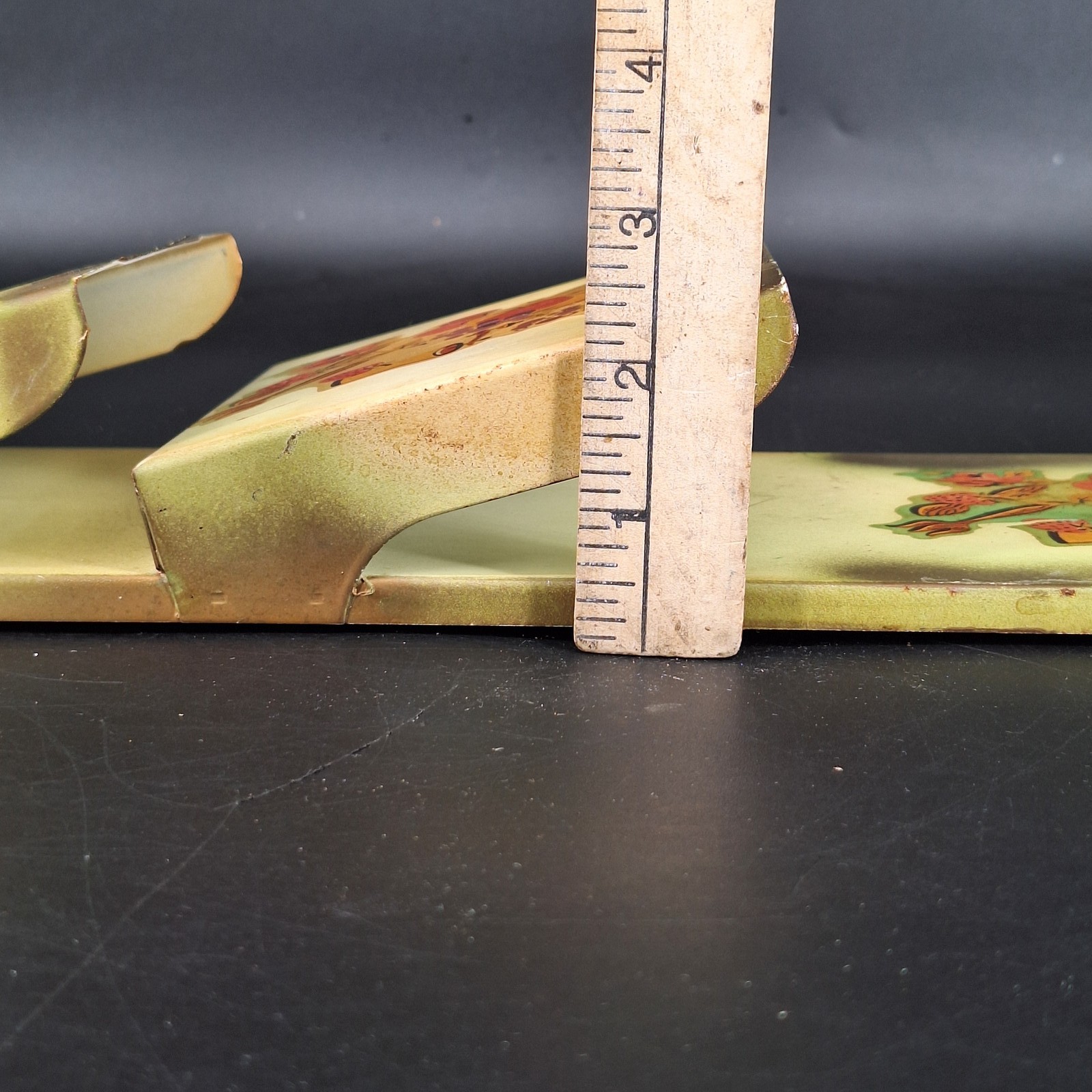 Vintage Wall Mount Key & Letter Holder Organizer 3-Tier Mail Sorter Fruit Decor