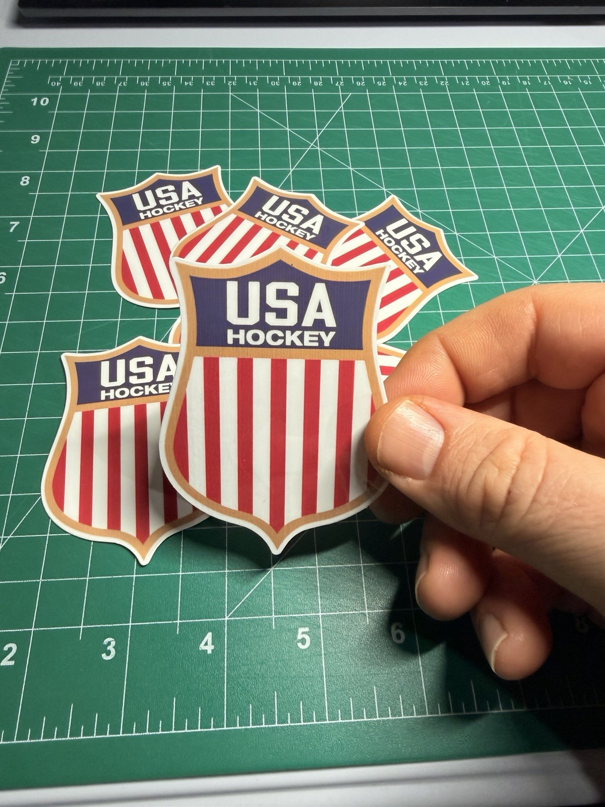 Team USA Hockey Shield/Crest – Laminated Vinyl Sticker – 3″x2.5″ W/“hockey”