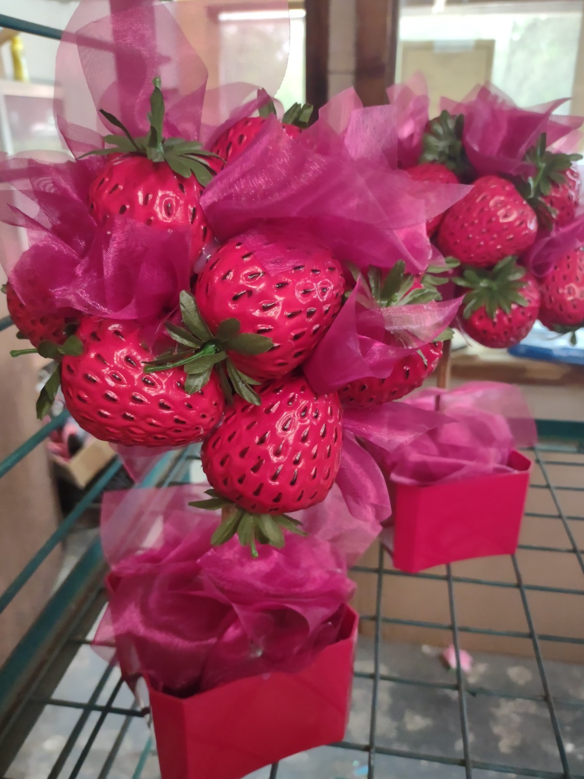 🍓 5 Pieces: Hard Plastic Jumbo Strawberry Fruit 3″ Tall 2″ Wide Strawberries 🍓