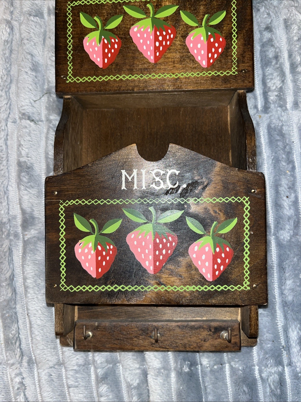 Vintage 80s Goodwood Wooden Strawberry Mail Organizer Key Holder Wall 3 Tie