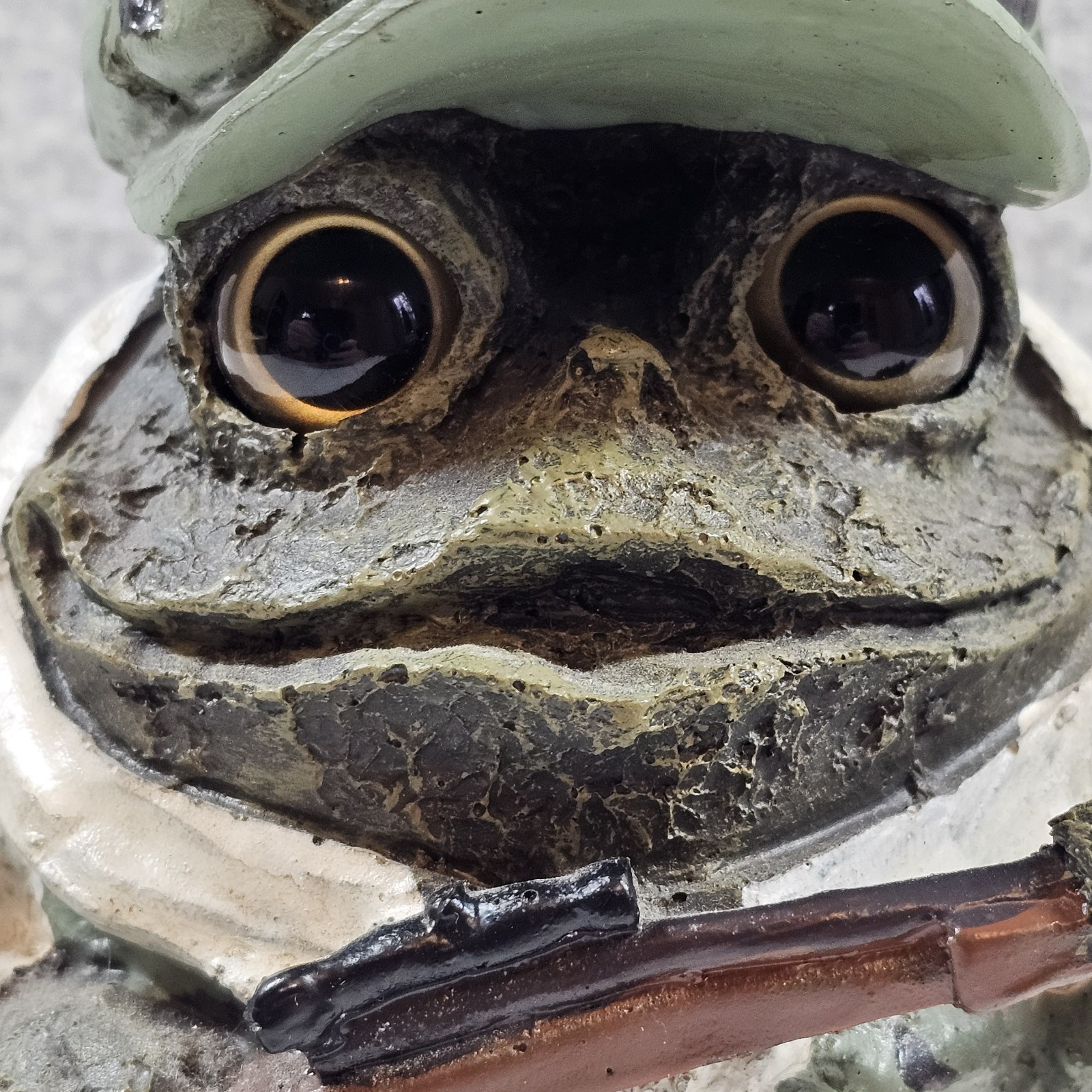 Homestyles Toad Hollow Camouflage Hunting Indoor/Outdoor Garden Decor Whimsical