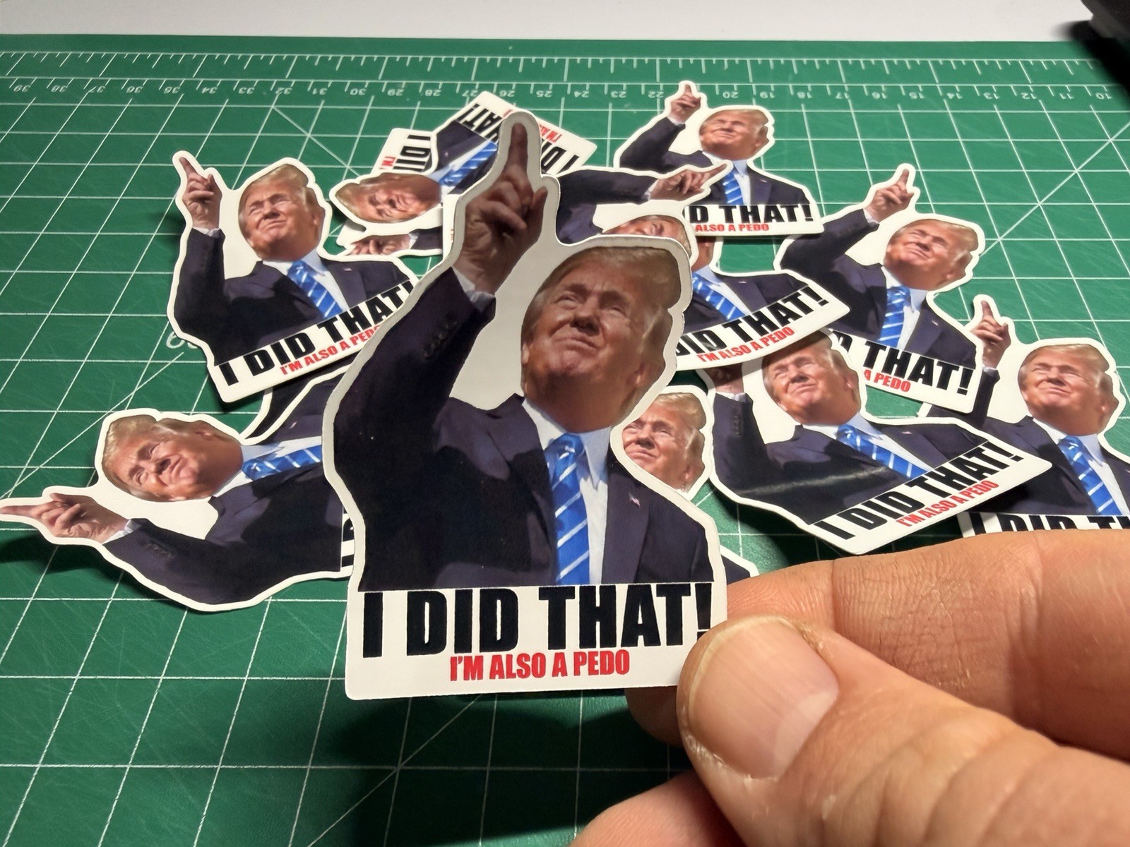 Trump “I DID THAT – I’M ALSO A PEDO” Stickers -10pc- Decals for Gas Pump