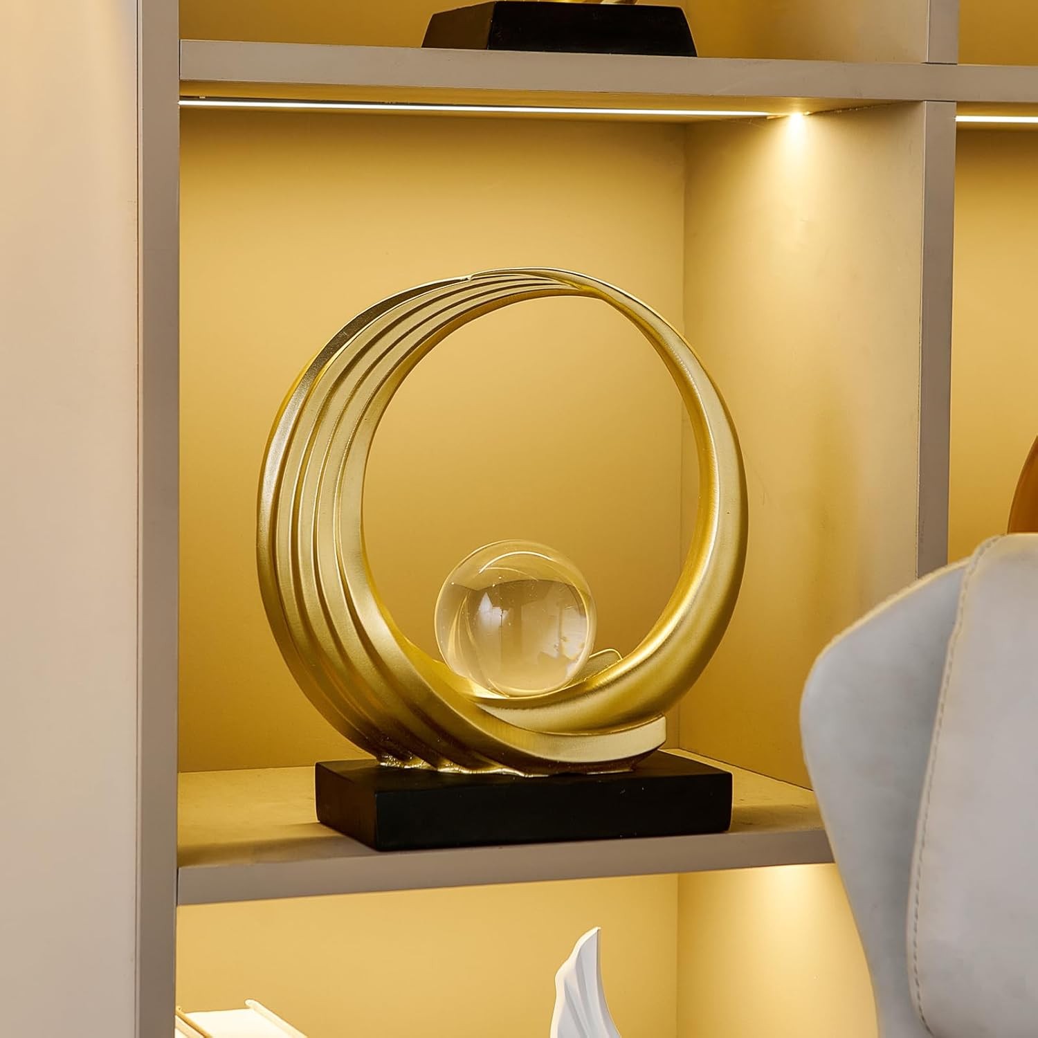 Golden Wave Resin Origami Statue Modern Abstract Home Decoration
