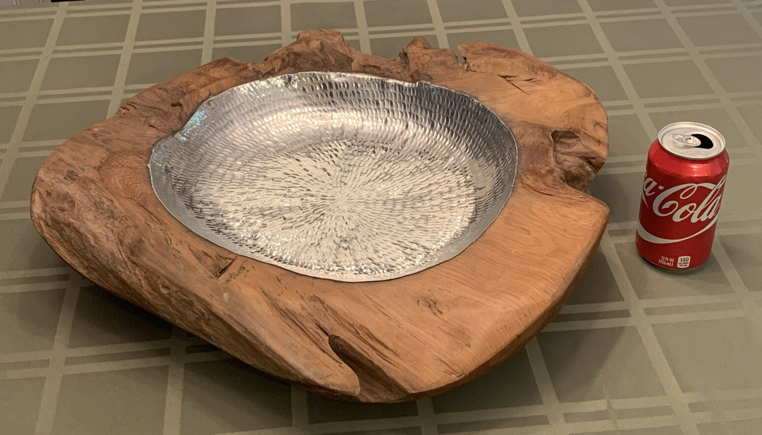 19″ Custom Made Natural Wood With Aluminum Centerpiece Bowl by Dimond Home MINT!