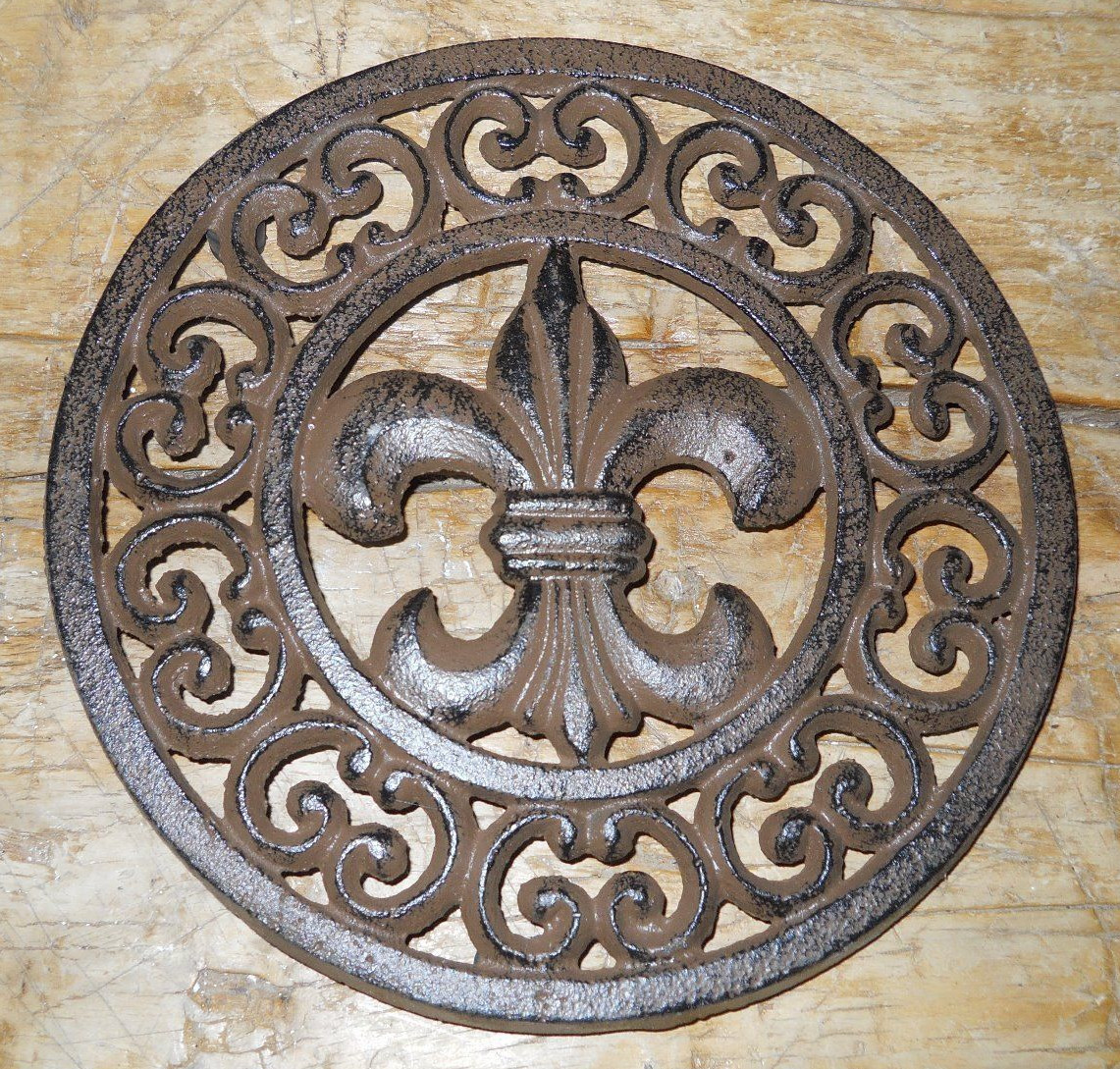 Cast Iron Round FLEUR DE LIS Plaque Sign Rustic Saints Decor TRIVET French