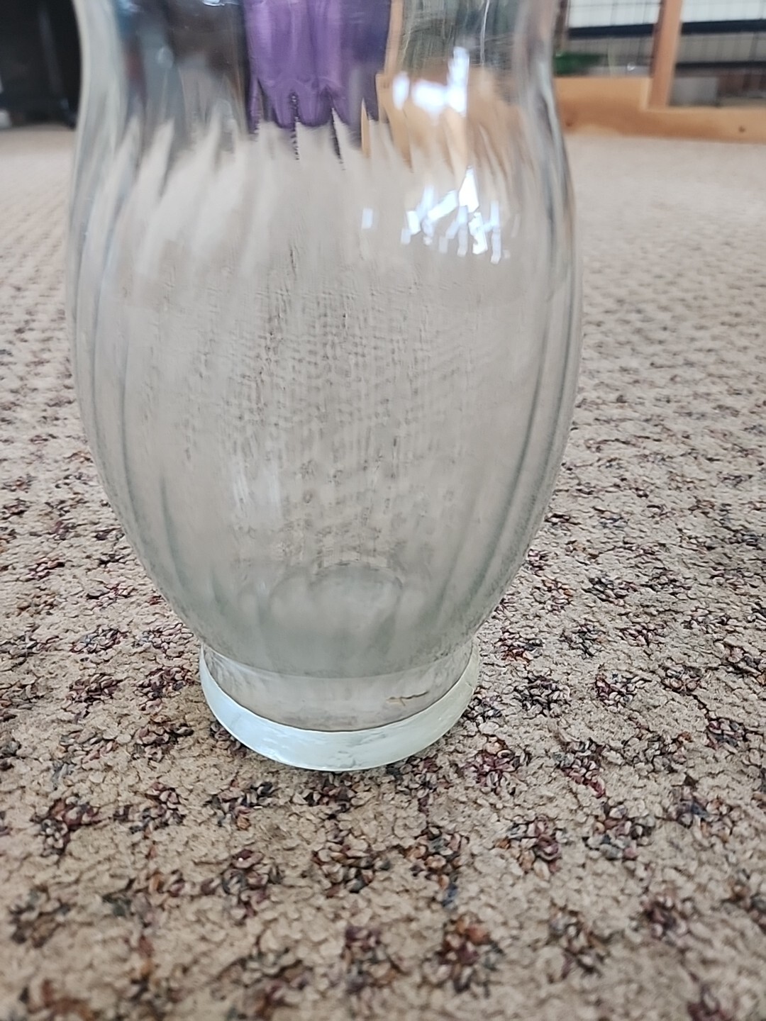 Ruffled Edge Flower Vase With Swirl Design 6.5″ Tall 4″ Wide Excellent Vintage