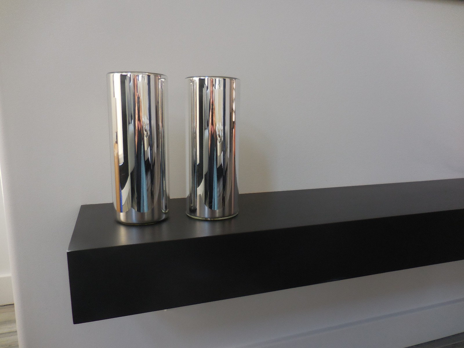 Pair of Mirrored Silver 7-3/4 in. Tall, 3-1/8 in. Wide Decorative Vases NICE
