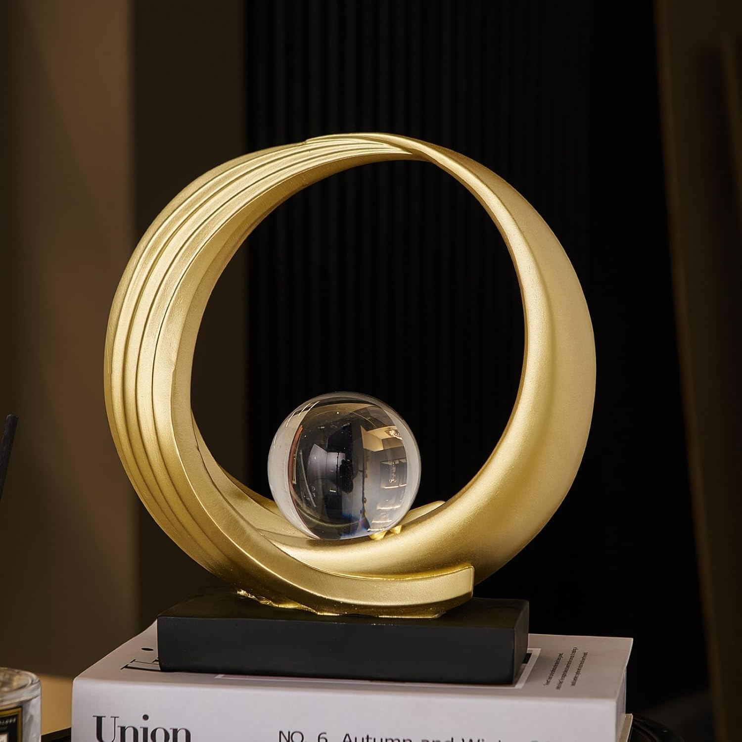 Golden Wave Resin Origami Statue Modern Abstract Home Decoration