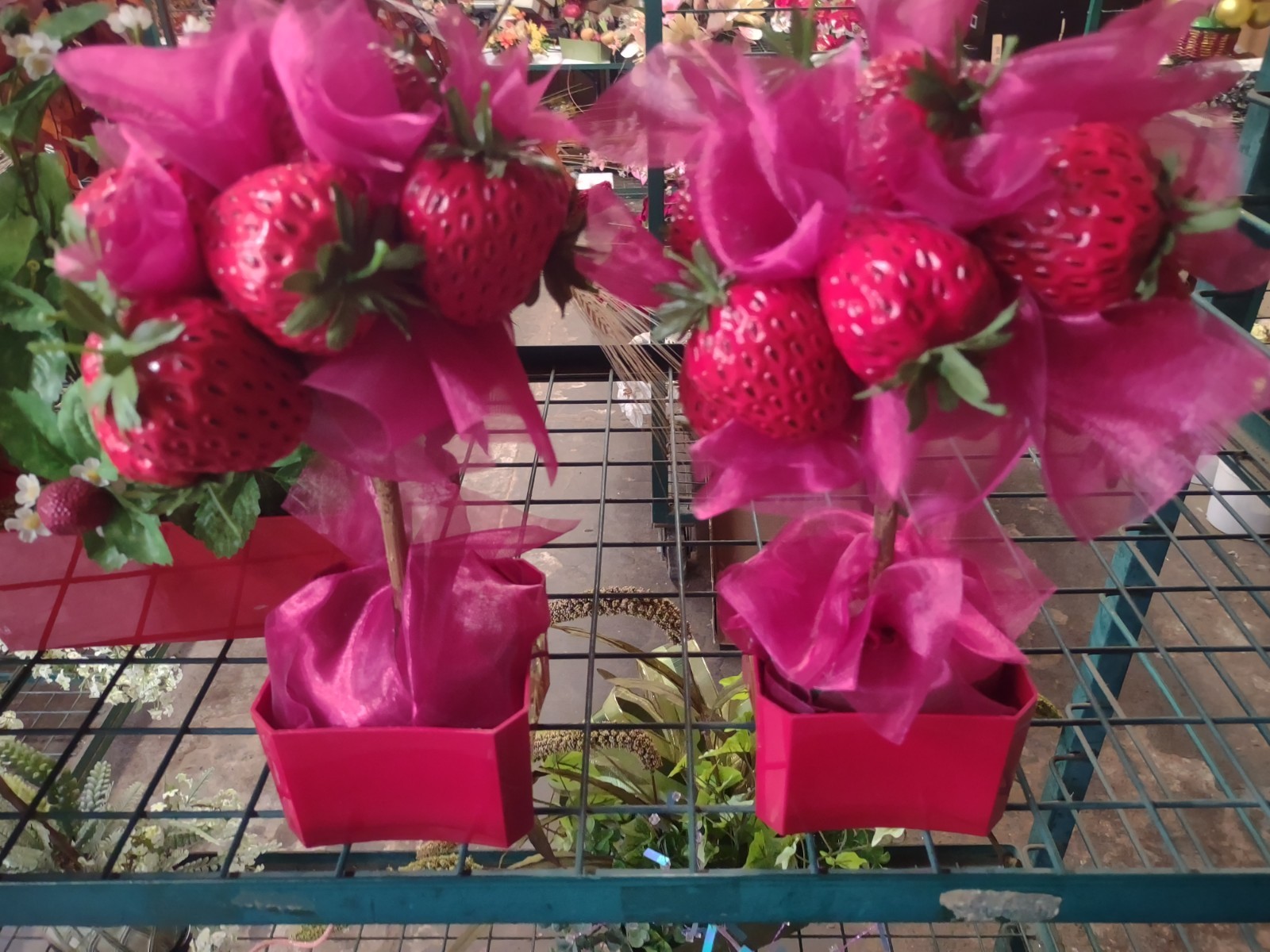 🍓 5 Pieces: Hard Plastic Jumbo Strawberry Fruit 3″ Tall 2″ Wide Strawberries 🍓