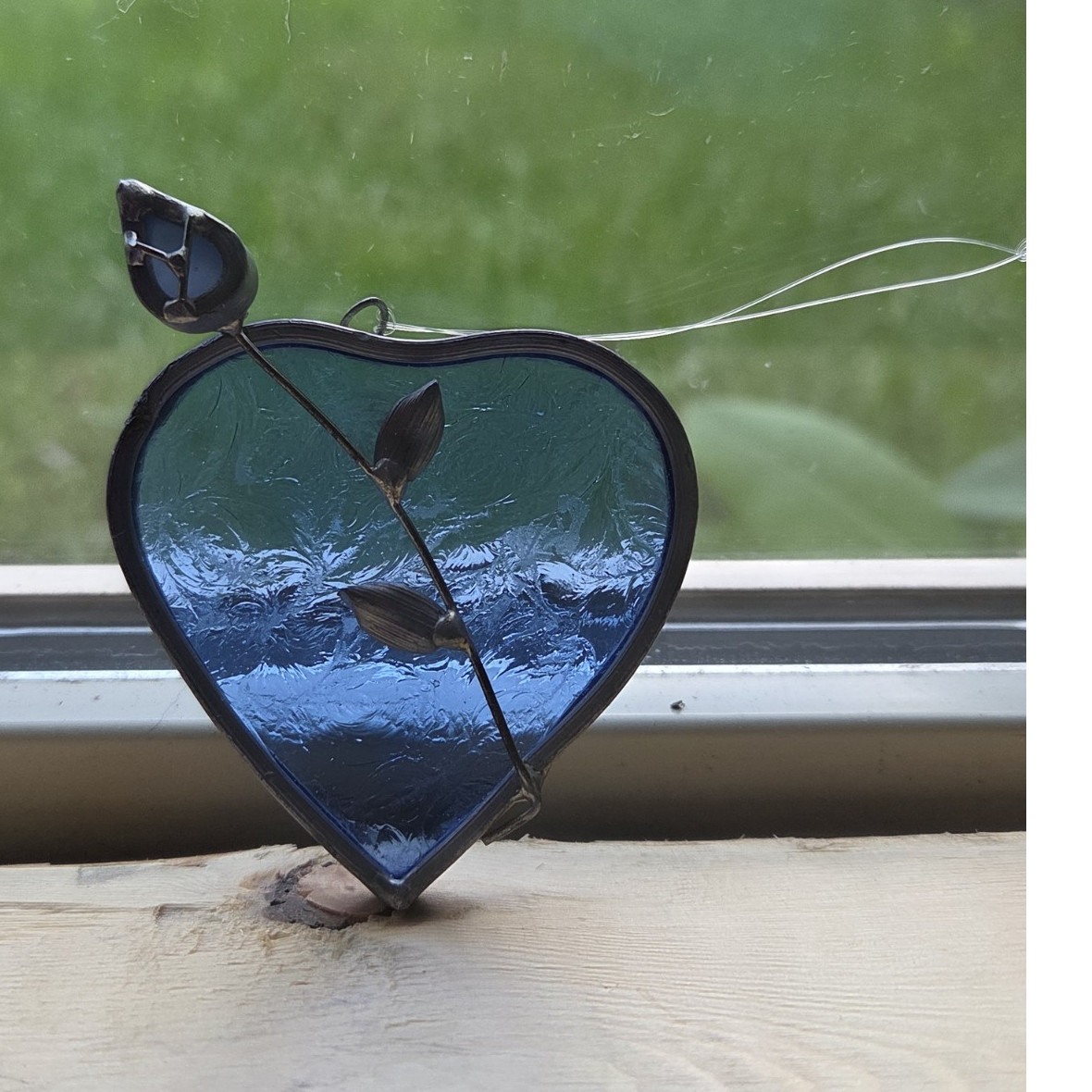 Vintage Handmade Stained Glass Blue Heart Suncatcher Metal Leaf Stem 2.5 in
